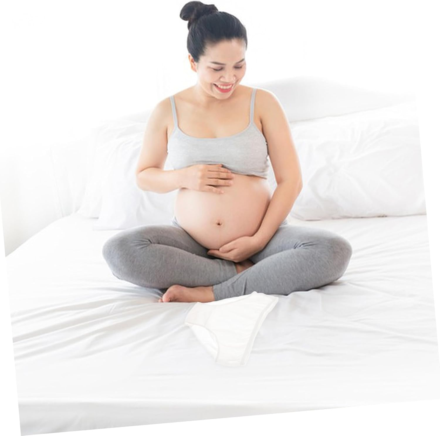 4Pcs Maternity Cotton Underwear Disposable Briefs for Pregnant Women Breathable Panties Postpartum Underwear for Women Comfortable Cotton Material for Hospital Use and Recovery image number 2