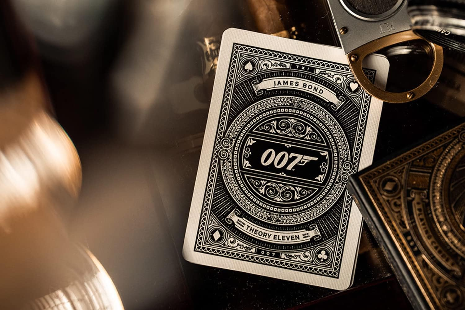 Theory11 James Bond 007 Playing Cards)