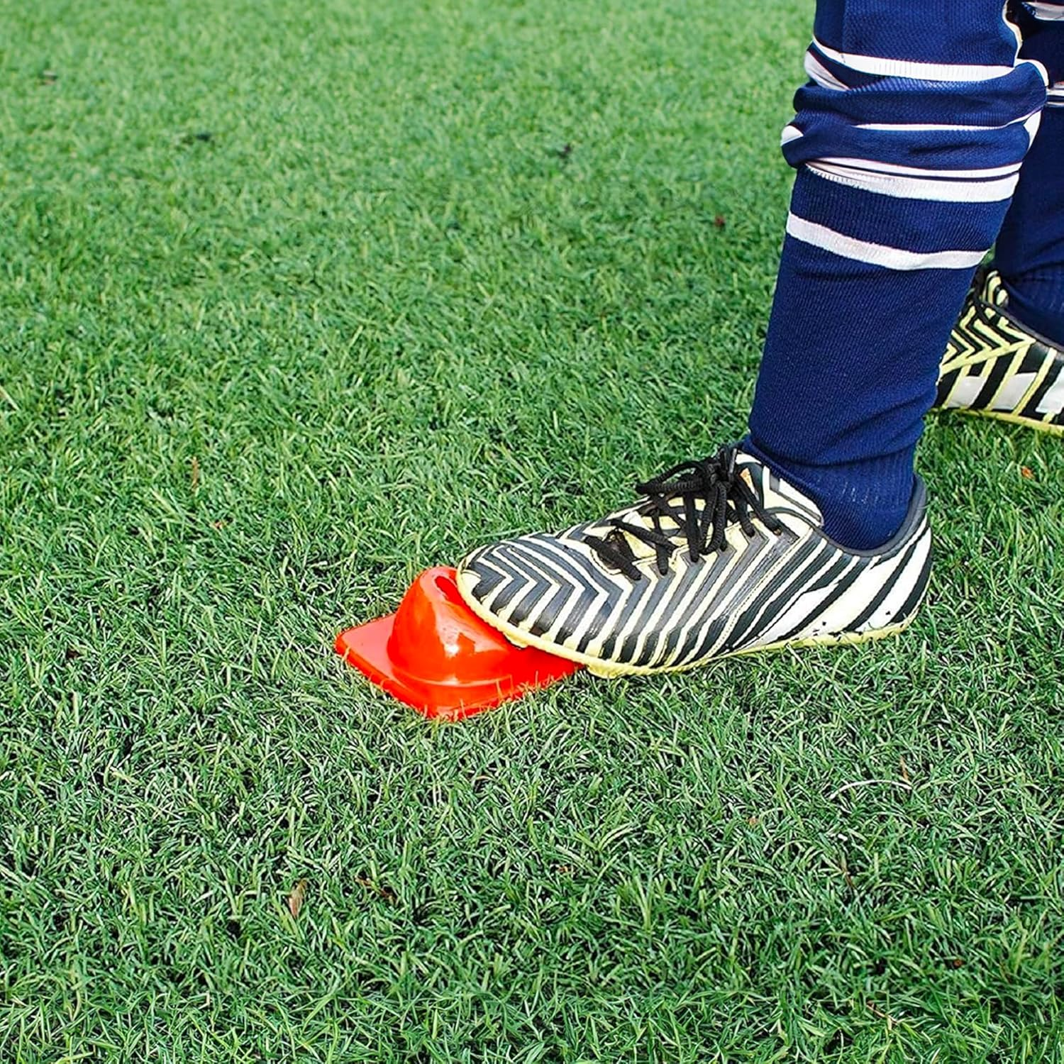 Purifyou Kamelkone Agility Training & Motorcycle Cones for Sports & Kids | Set of 12 Premium Green/Orange Plastic Cones, for Bikes, Traffic & Soccer image number 3