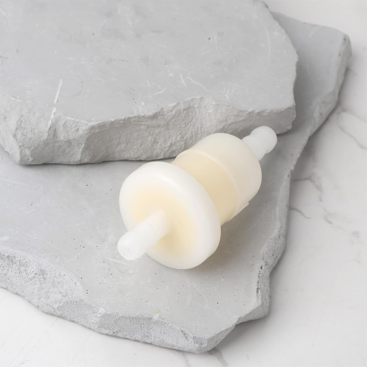 VGOL 2Pcs Marine Engine Fuel Filters 16910-ZV4-015 Compatible with Honda BF Four Stroke Outboard Engine image number 1