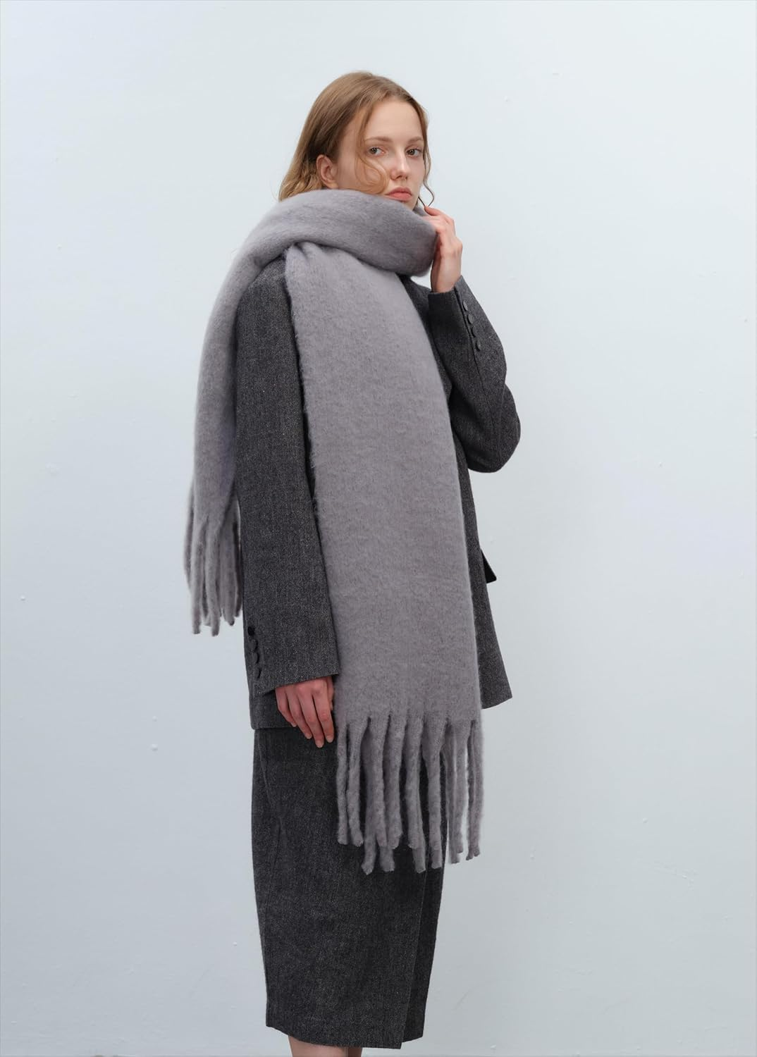 TYHOTULY Chunky Scarf for Women Winter Oversized Thick Warm Tassel Scarves Cold Weather Large Blanket Soft Warm Shawl Wraps