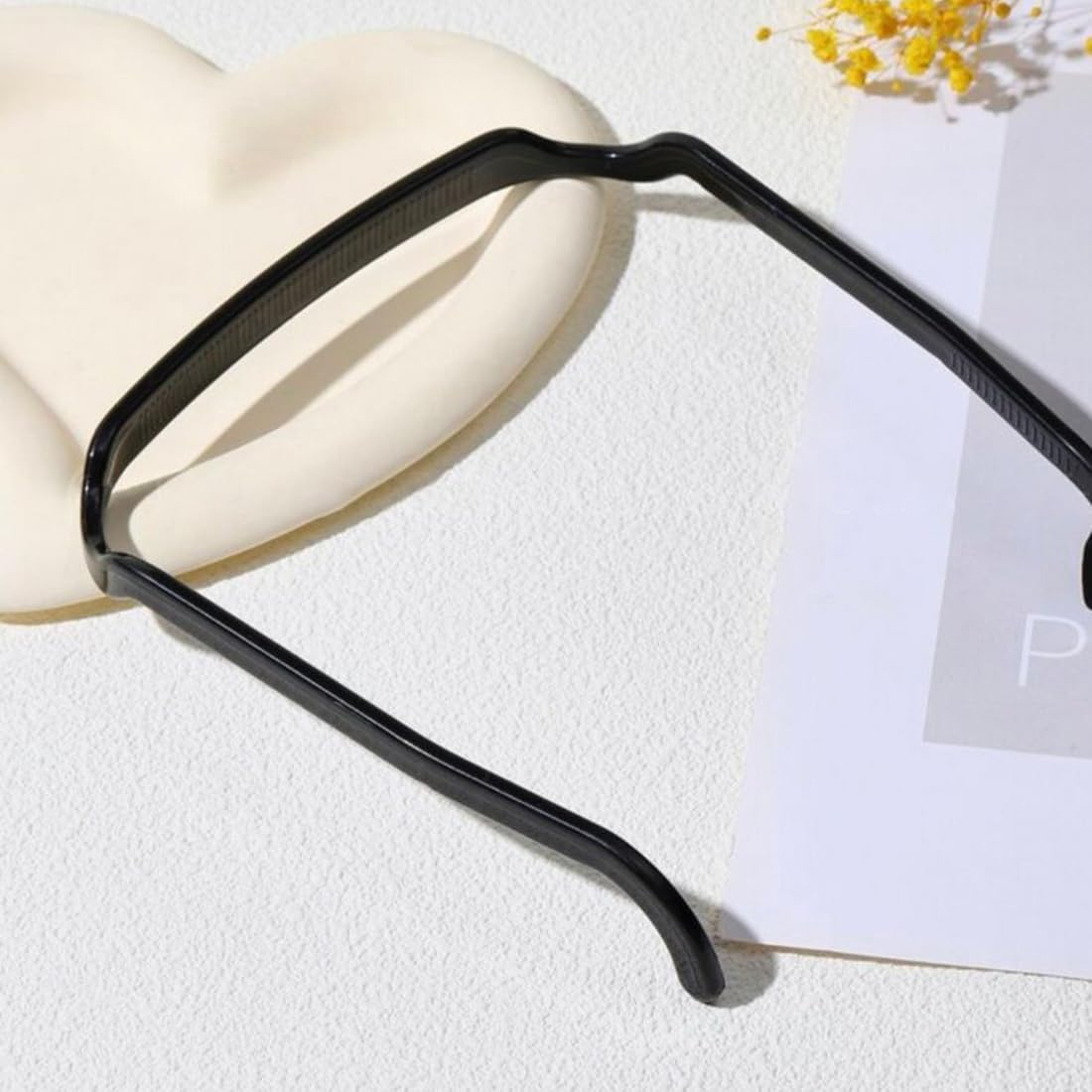 WHGHNCQ Curly Thick Hair Large Headband, 4-Piece Square Sunglasses Headband, Unisex (4 Colours) image number 1