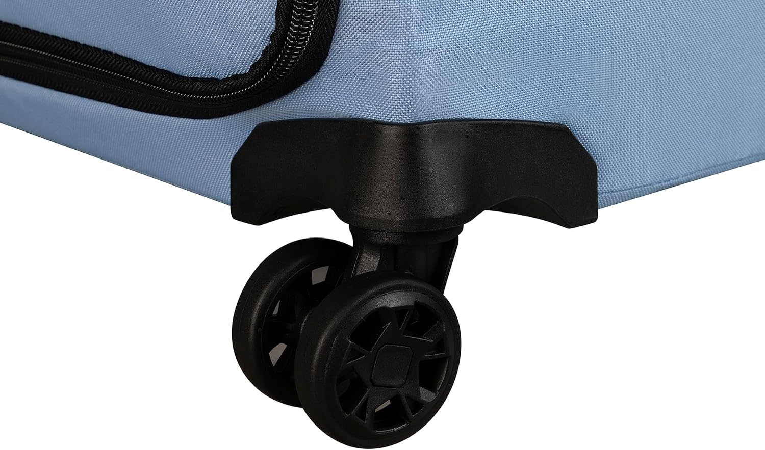 It Luggage Maxpace 22" Softside Ultralight Carry-On Spinner image number 3