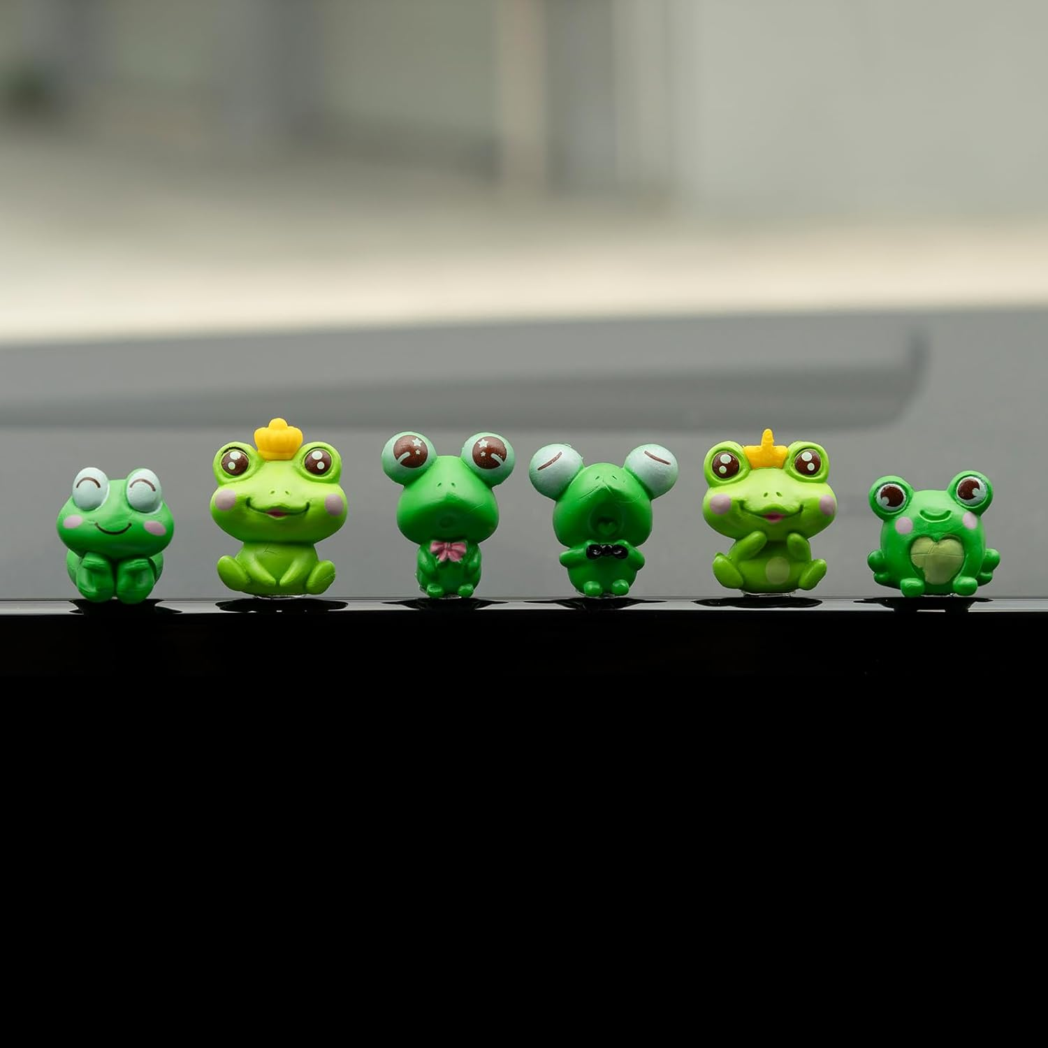 Cute Frog Car Dashboard Decor, 6PCS Fun Frog Car Dash Decorations Car Rear View Mirror Ornament Interior Accessories for Home Office