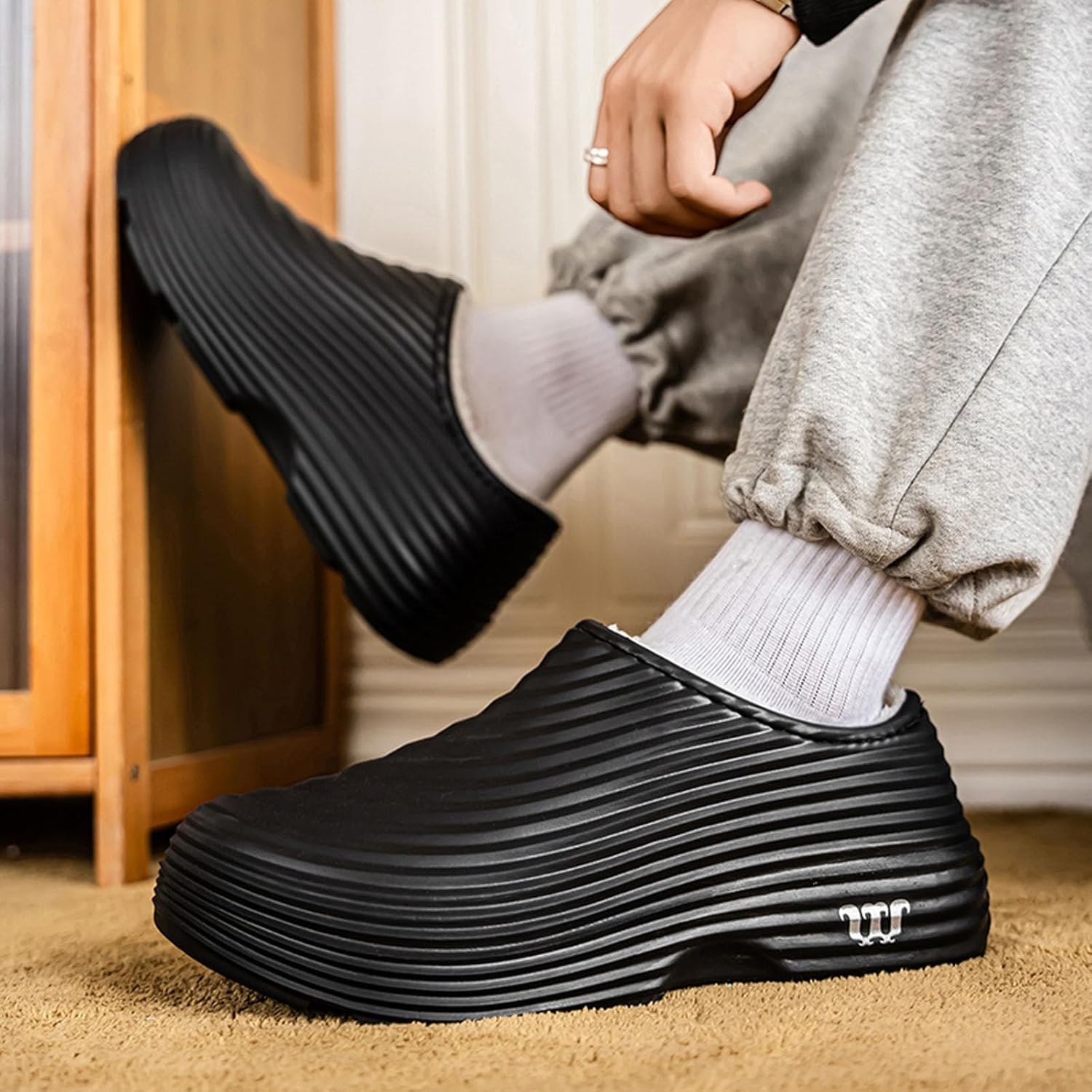 Ihinzry Chef Clogs for Mens Non-Slip Waterproof Oil-Proof Kitchen Shoes - Solid Work Clogs for Restaurant Staff, Lightweight Comfort Slip Resistant Professional Food Service Footwear​ image number 3