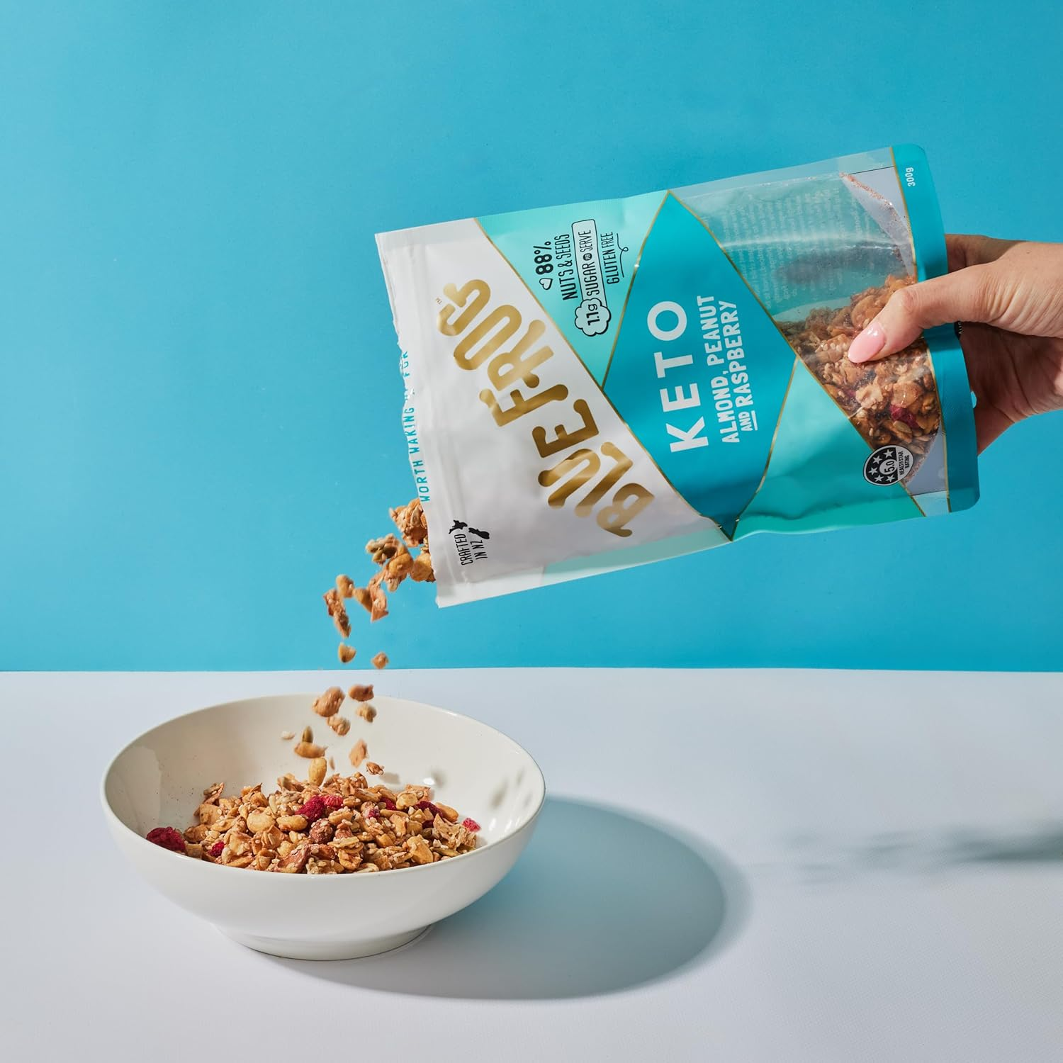 Blue Frog Almond, Peanut and Raspberry Keto Cereal 300 G image number 1