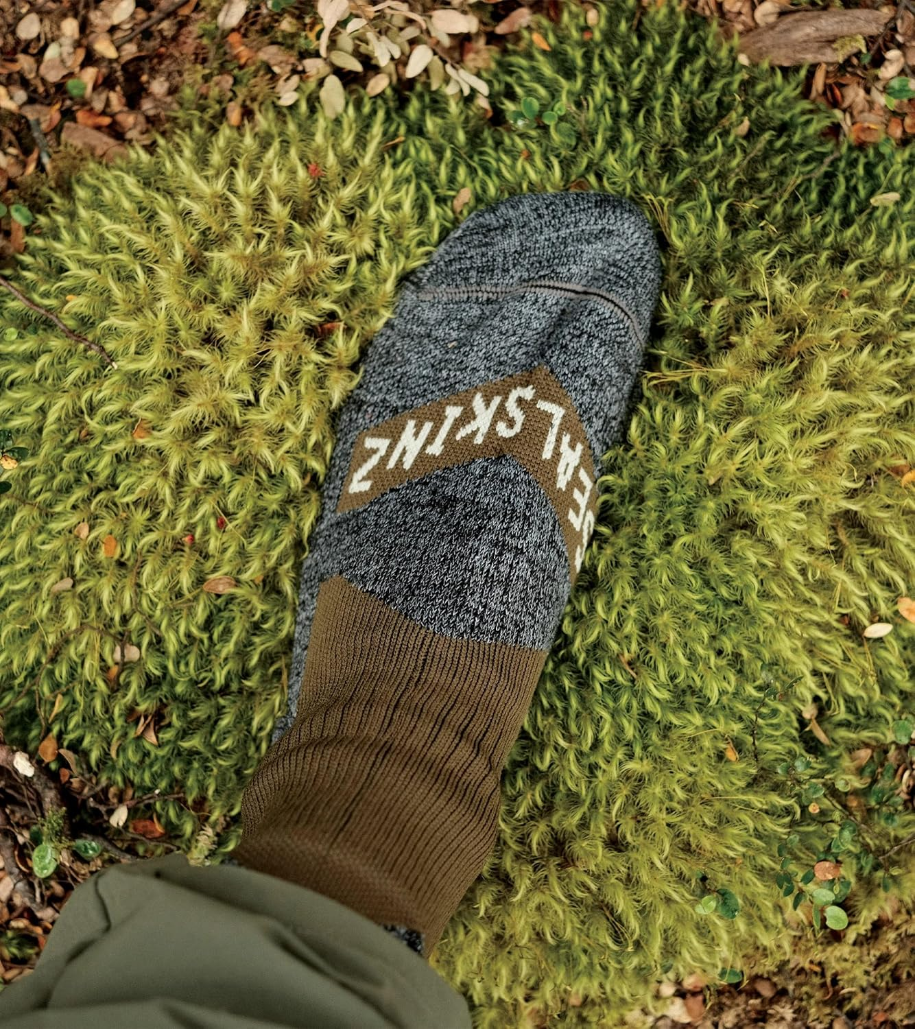 SEALSKINZ Unisex Waterproof All Weather Mid Length Sock image number 3