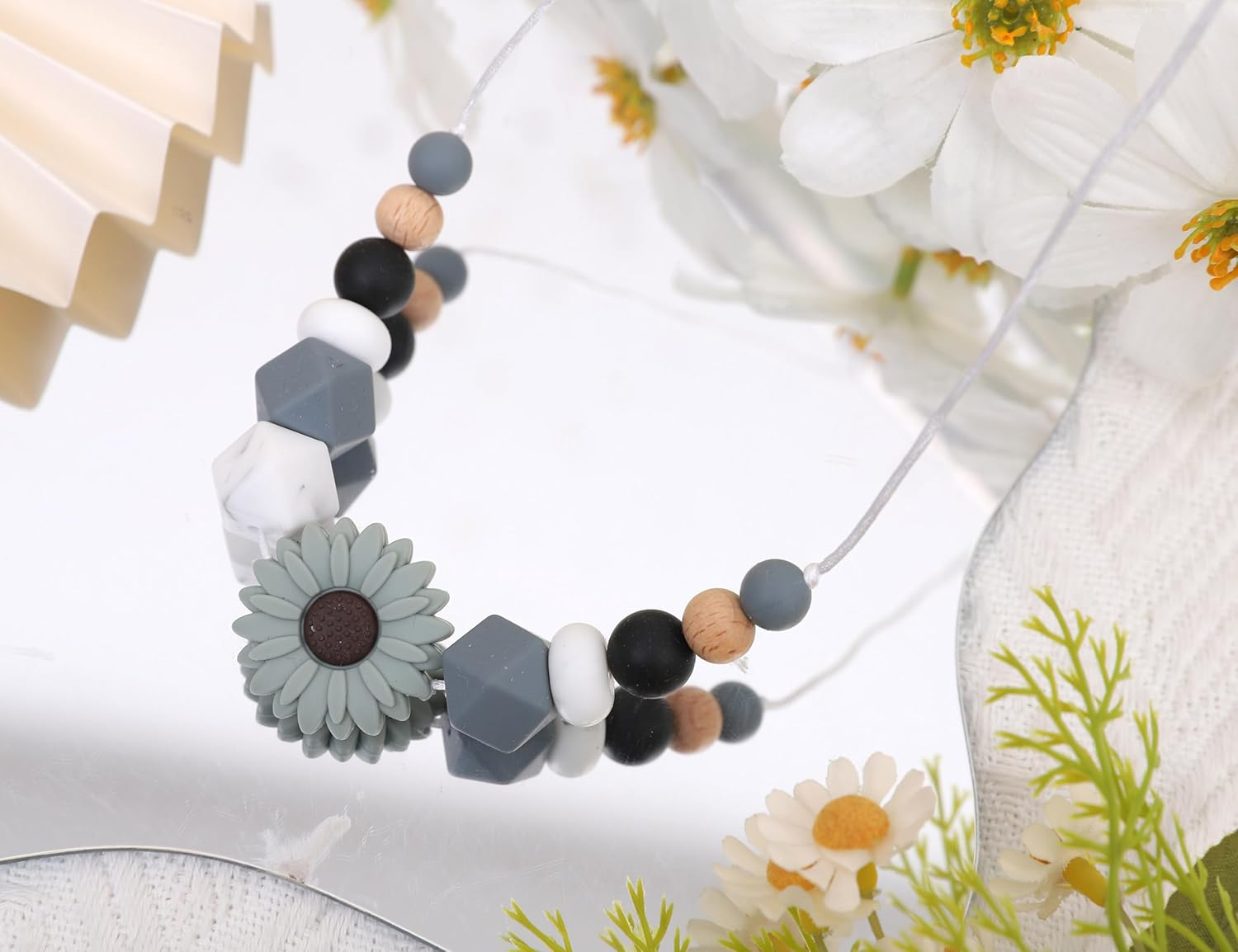 TERJIO Silicone Breastfeeding Necklace - Silicone Jewelry for New Mothers, Emotional Calming Nursing Newborn Sensory Fidget Necklace, Bohemian Daisy Decoration., 12.2In*3.9 In, Silicone, No Gemstone image number 5