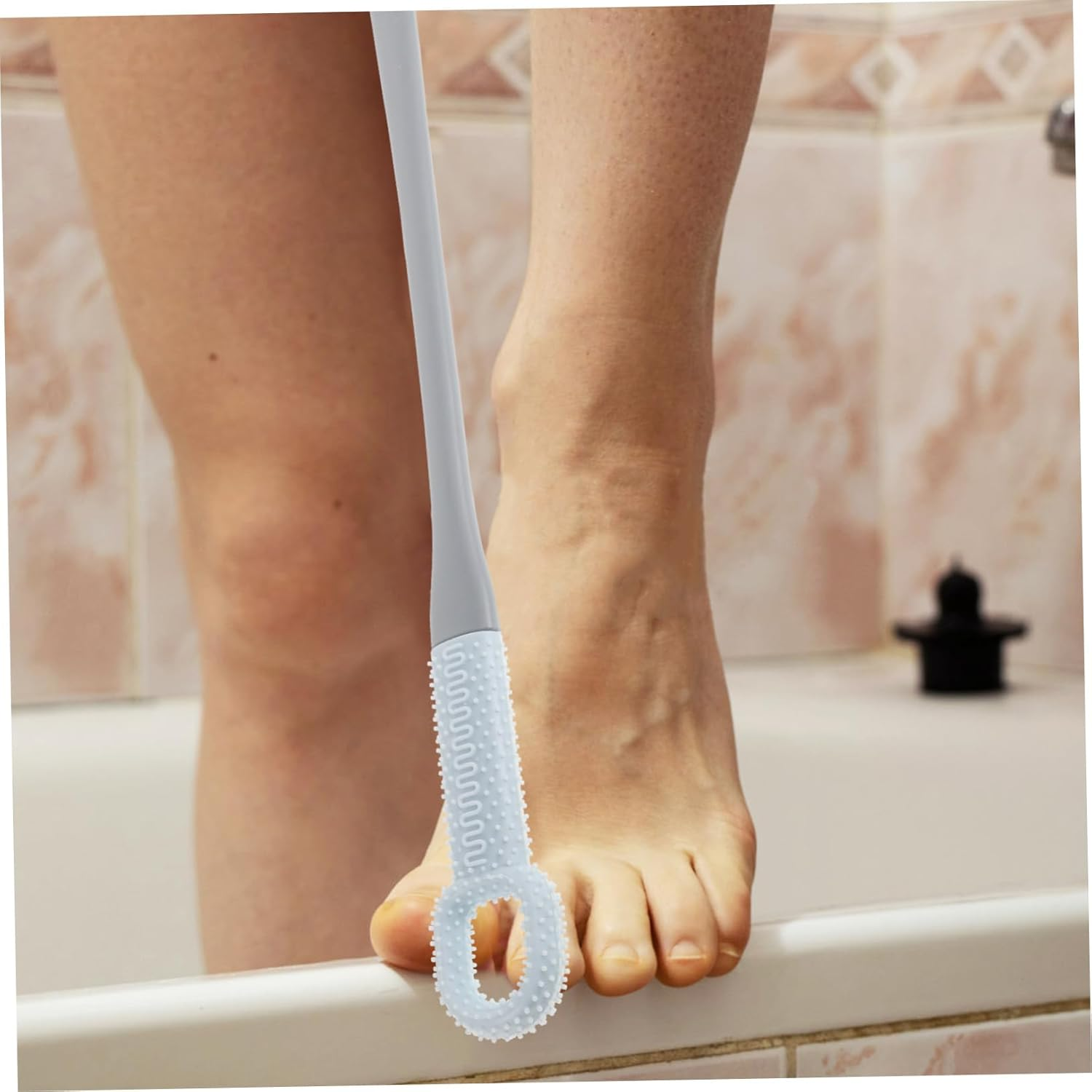 GANAZONO Elderly Foot Washer Toe Gap Brush Long Handle Foot Scrubber Dead Skin Remover Tool for Elderly Pregnant image number 4