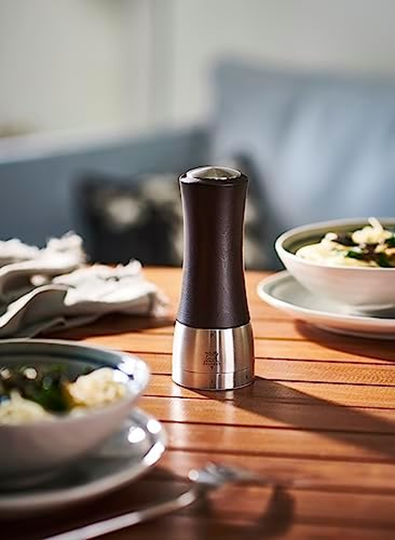 PEUGEOT - Madras U'Select Salt Mill 16 Cm - 6 Grinding Levels - Innovative Zirlion Grinder for Powder Fine Salt - Made of PEFC Certified Wood and Stainless Steel - French Know-How - Chocolate Colours