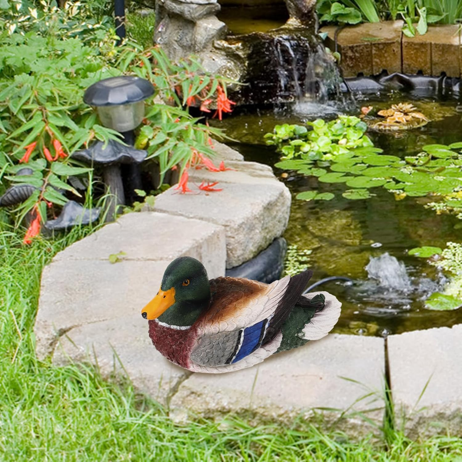 Milisten Garden Duck Statue Feathered Duck Figurine Floating Animal Sculpture Model for Patio Lawn Pond Fish Tank Aquarium Decoration image number 6