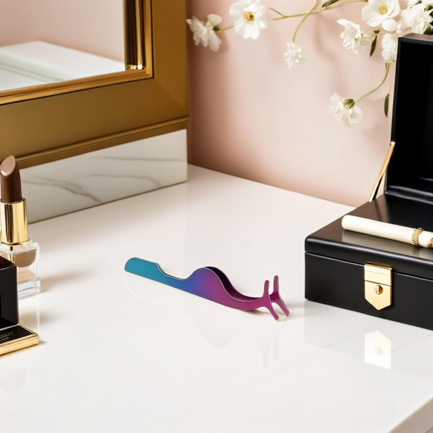 HONITANO Heated Eyelash Curler Tool with False Eyelash Application Clip for Lash Clusters for Women Makeup image number 1