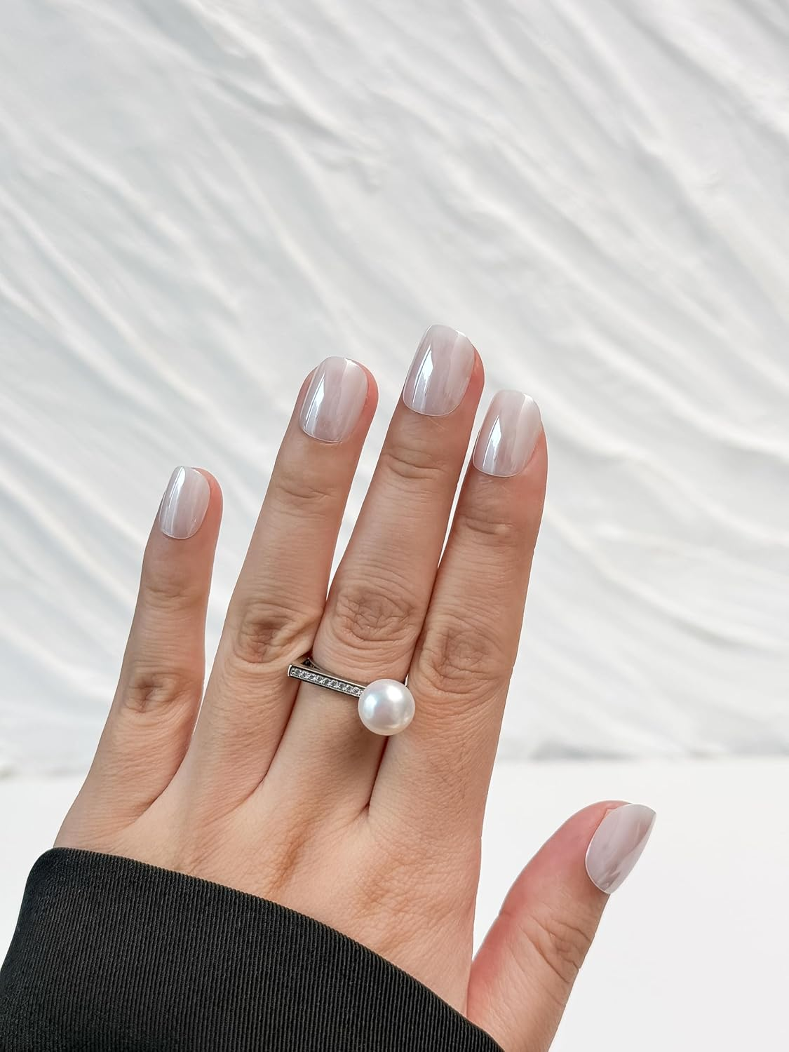 Bianco Sue Press-On Nails | Glittery White Extra Short Squoval False Nails, Reusable Stick-On Fake Nails with Adhesive Tabs and Glue | Salon-Grade Quality | Transparent Storage Box | 15 Sizes - 30 Nail Kit