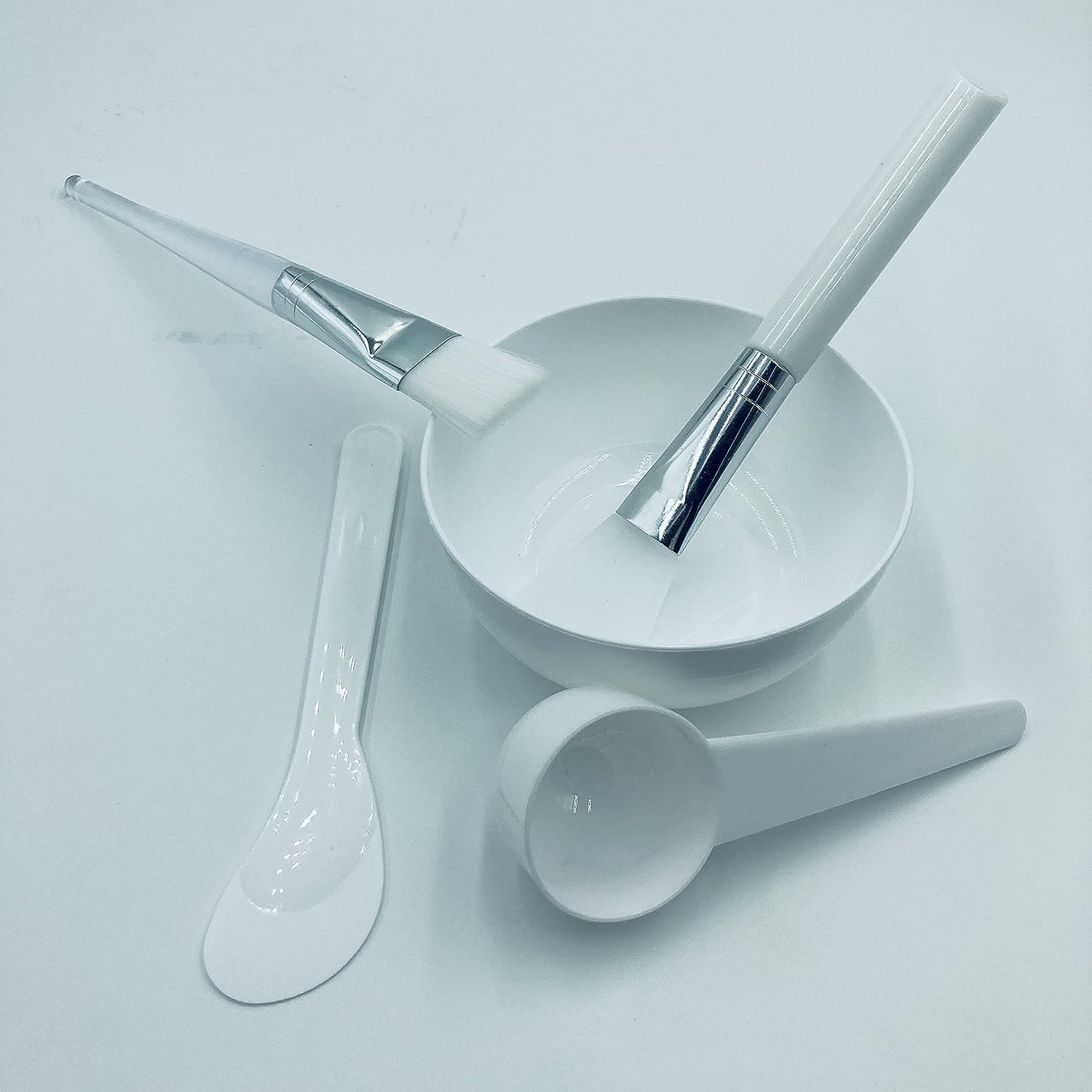 Manqianxun Face Mask Mixing Bowl Set, 5 in 1 DIY Facemask Mixing Tool Kit with Facial Mask Bowl Stick Spatula Silicone Face Mask Brush & Premium Soft Face Brushes