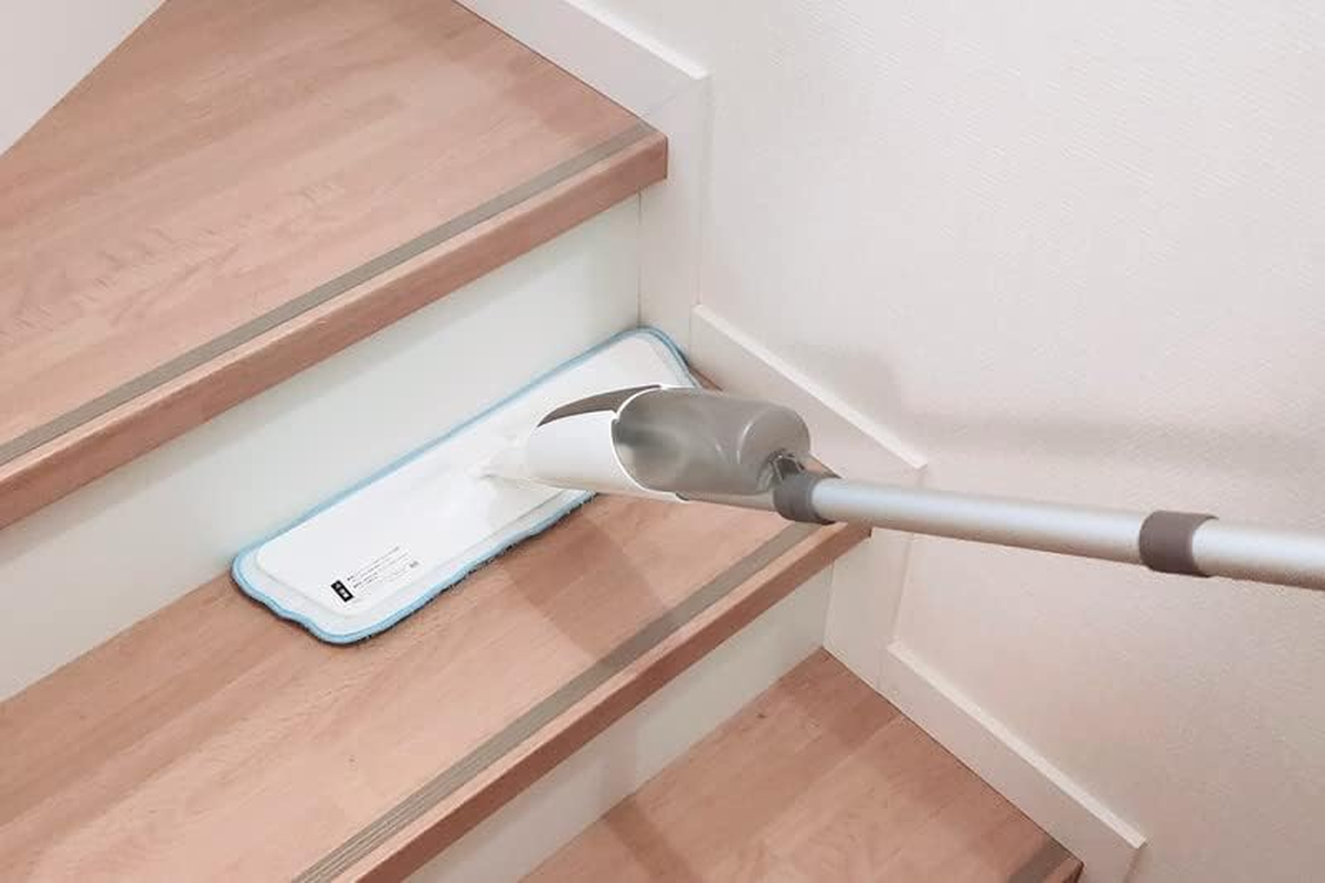 [Safe Japanese Company] Sm-011Br|Can Be Used Upside down with Water Spray OK! Multi-Spray Mop | Lightweight + Water Spray for Disinfecting and Cleaning Floors with Ease; 2 Replacement Pads; Can Be image number 2