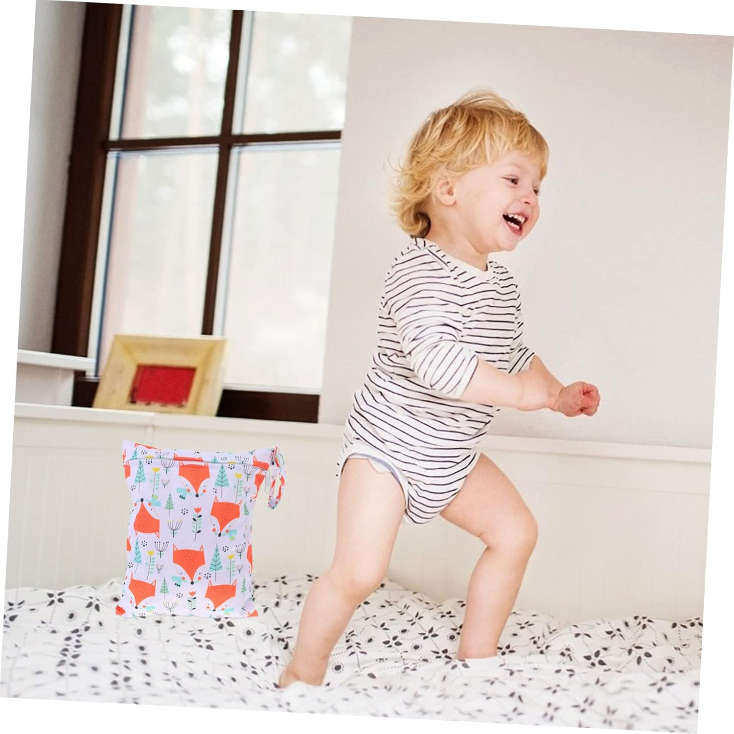 1Pc Portable Diaper Storage Pouch Wet Dry Bag for Essentials Cloth Diaper Organizer for Travel Camping and Nursery Lightweight and Breathable Design image number 2