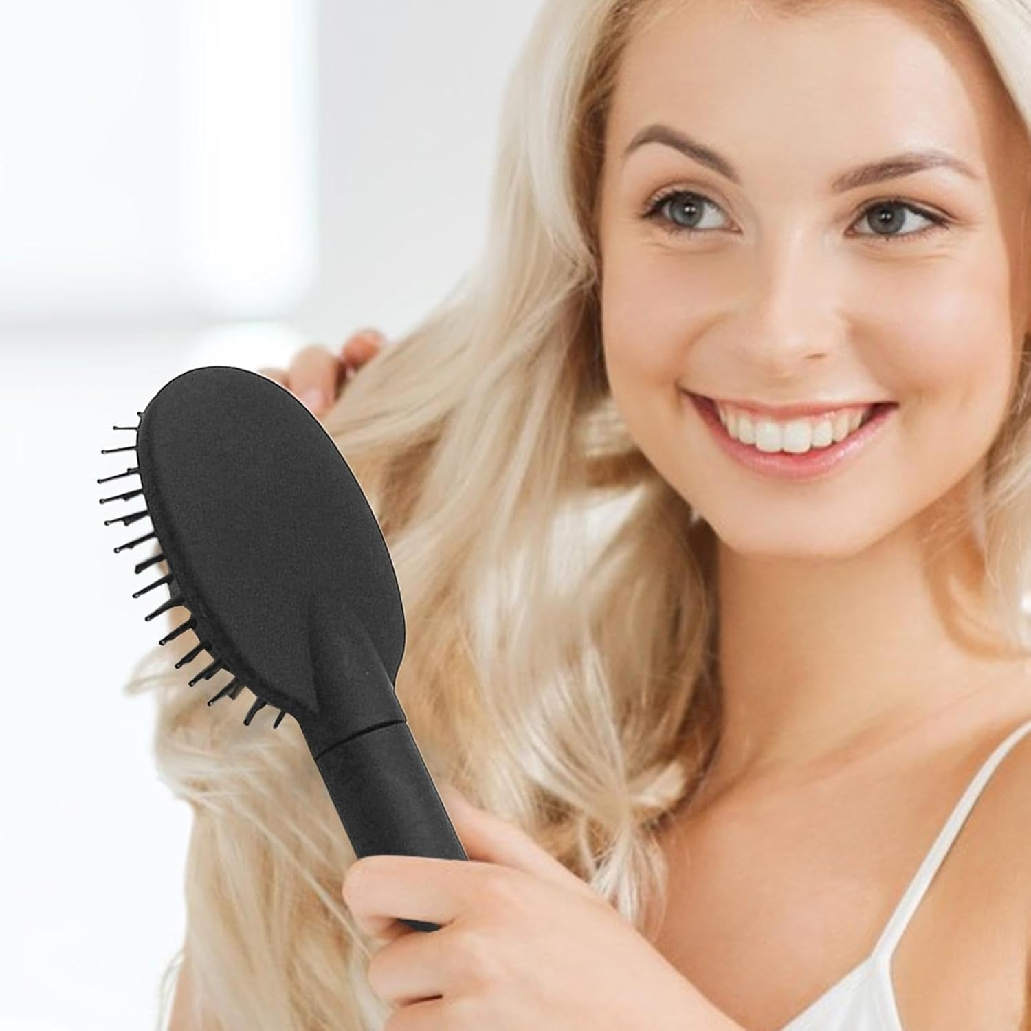 Uiopqrst Travel Hair Brush - Scalp Massage Hairbrush, Secret Travel Container Hide Money Hider Comb, Secure Storage for Small Valuables, Black image number 6