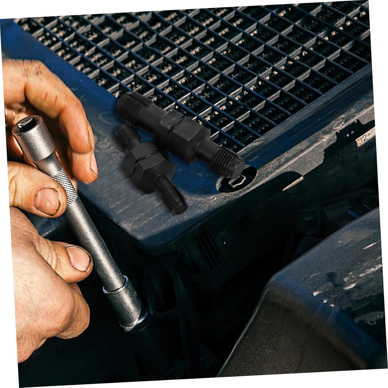 OSOLADY 2Pcs Spark Removal Tool Spark Thread Repair Kit Cleaner Double Head Wrench for Automotive Engine image number 4