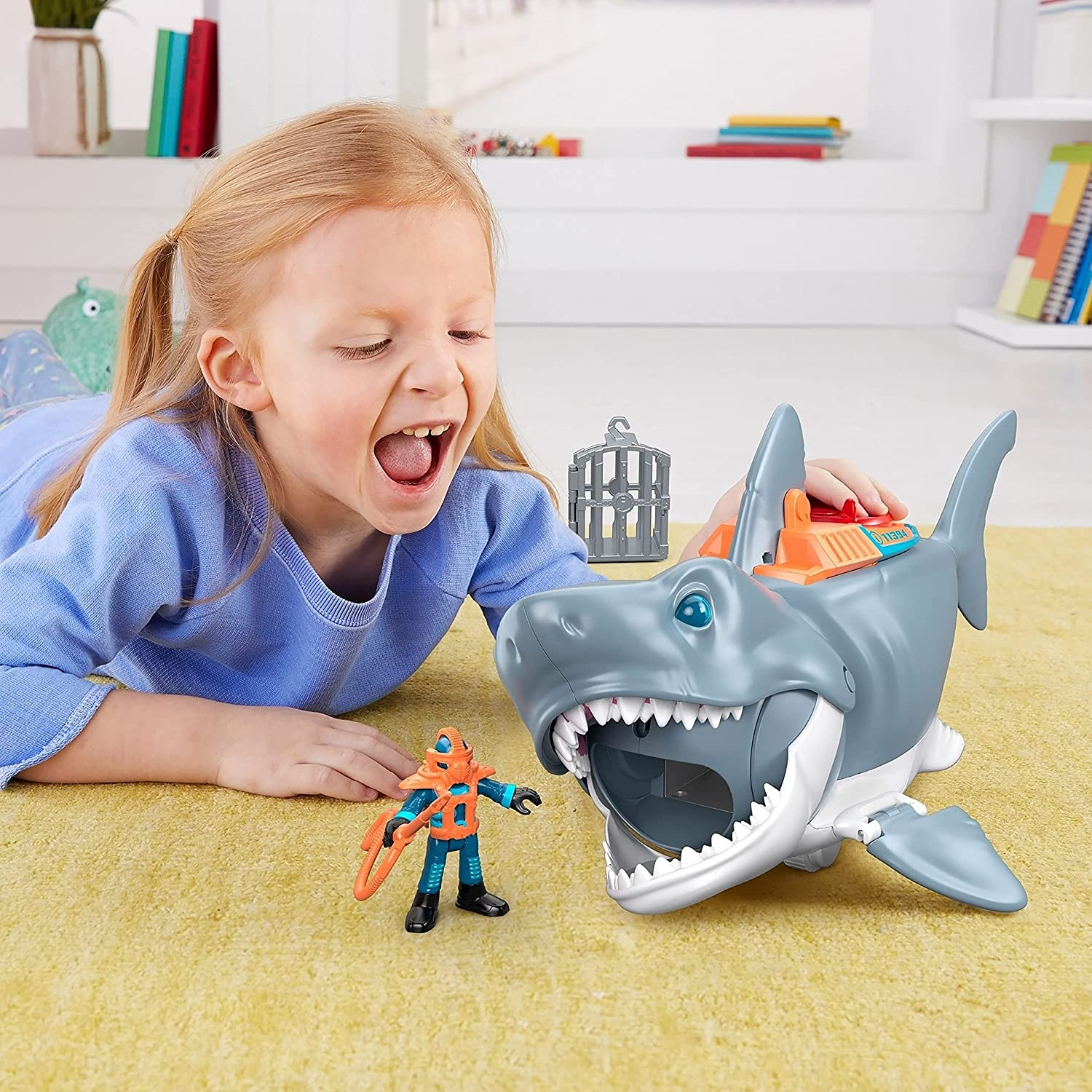 Fisher-Price Imaginext Mega Bite Shark, Multi Color, GKG77 image number 2