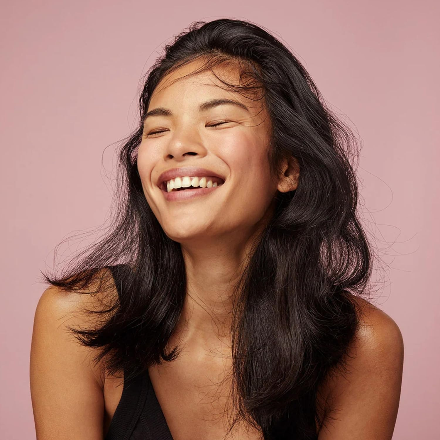 O&M Original Queenie Firm Hold Hairspray - 300Ml - Clean from Sulfates, Parabens, Silicones, MIT, Phthalates, Triclosan, Propylene Glycol & Gluten, PETA Certified Vegan & Cruelty Free image number 1