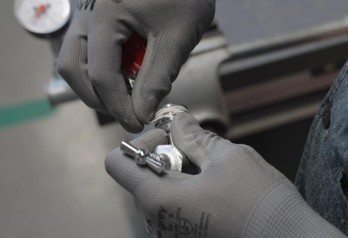 LOCTITE 55 Pipe Thread Sealant, Non Curing Plumbers Cord for Pipes and Fittings, Reliable Fast Action Pipe Sealant for Metal and Plastic, 160M