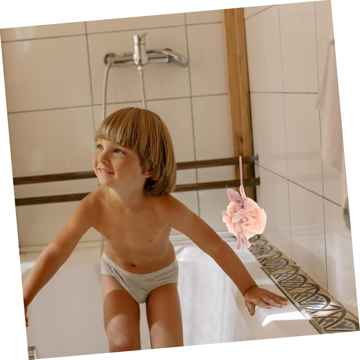 SOESFOUFU Adorable Rabbit Bath Ball Hotel Rabbit Bathing Balls Portable Bathing Accessory Random Color