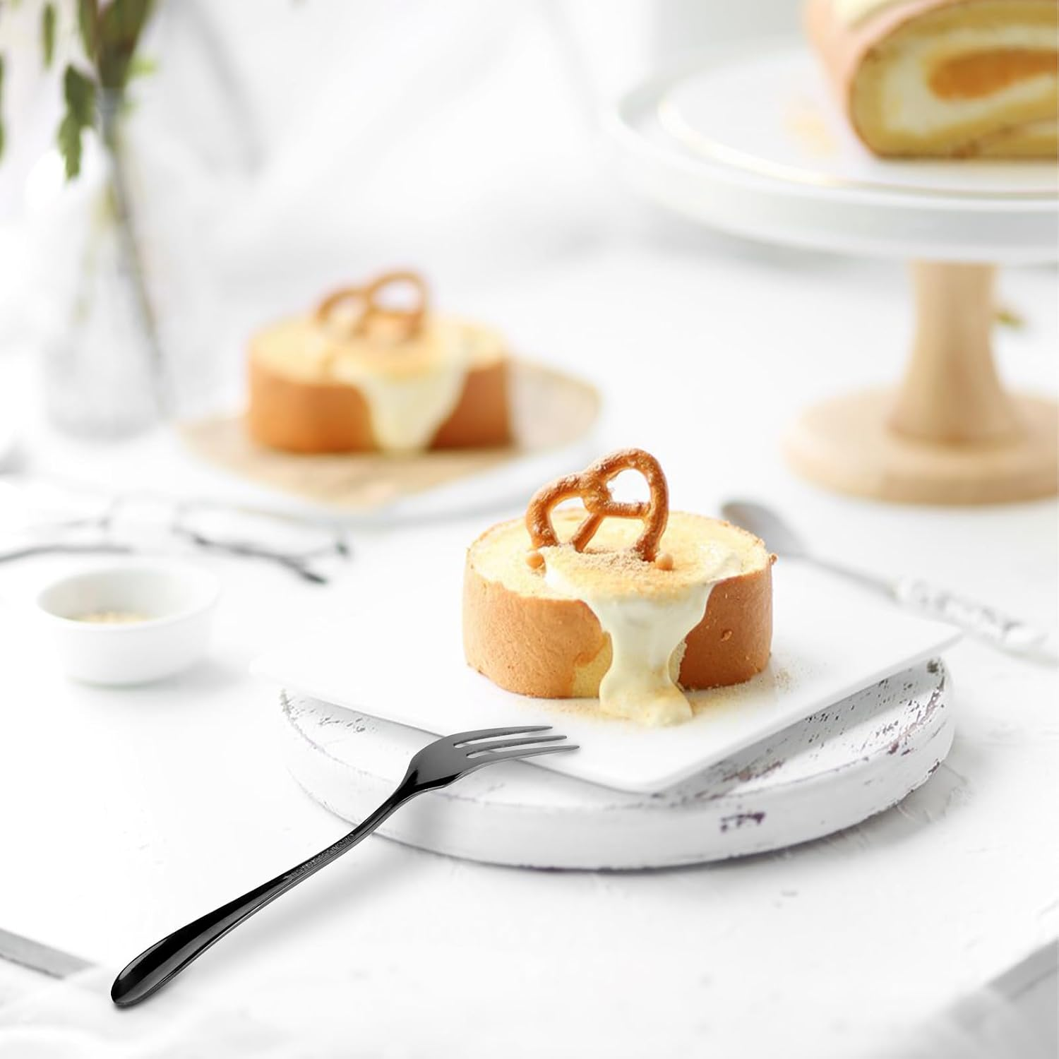 RETON 12 Pcs Dessert Forks and Spoons Silverware Set, Stainless Steel Mini Forks and Spoons, Small Appetizer Cocktail Fruit Forks, Mini Coffee Spoons Teaspoon for Kitchen (6 Forks+6 Spoons) (Black) - Black image number 5