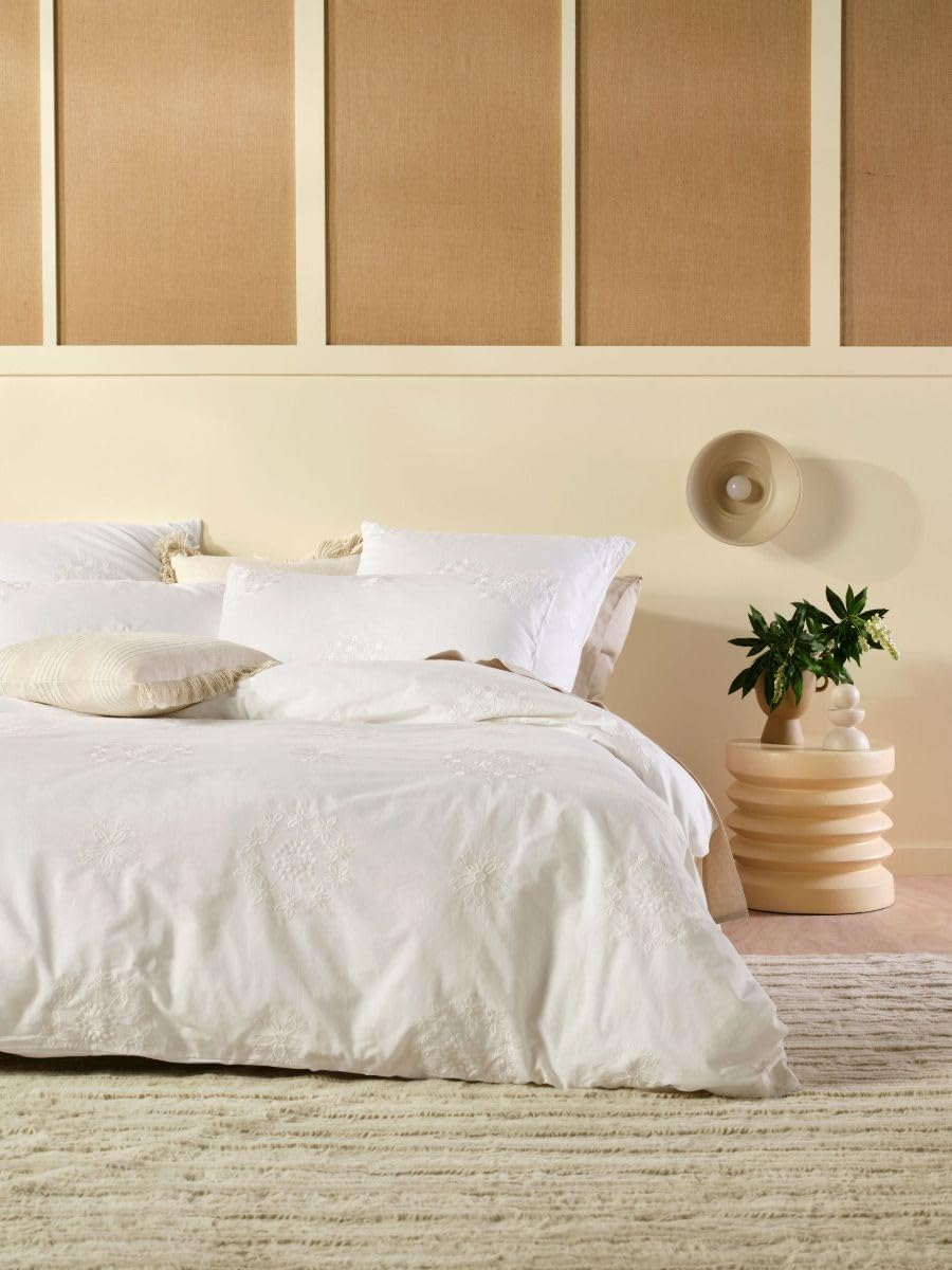 Linen House Amore Quilt Cover Set, White, Super King Size - Pink image number 3