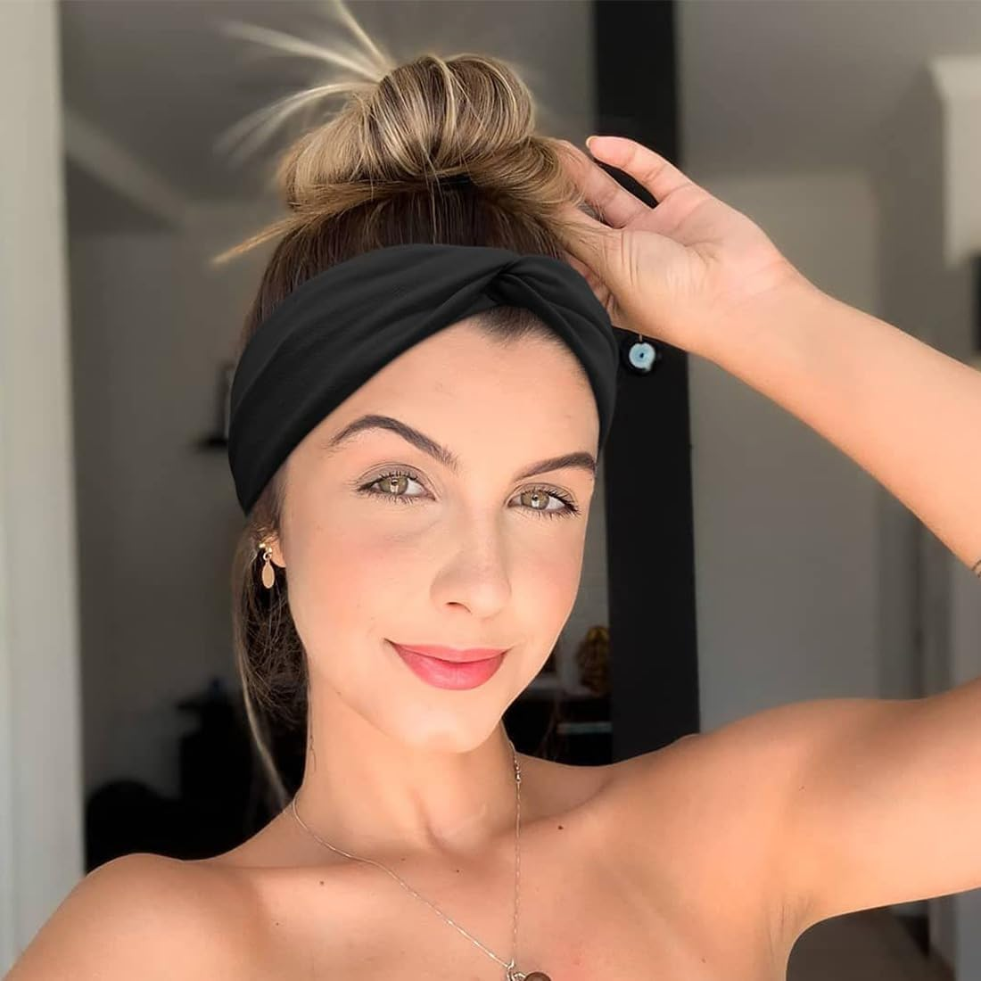 Pack of 6 Headbands for Women Non-Slip Short Hair Yoga Workout Running Sports Elastic Hair Bands for Women Hair Straw Turban Hair Wrap for Girls Leopard Print image number 3