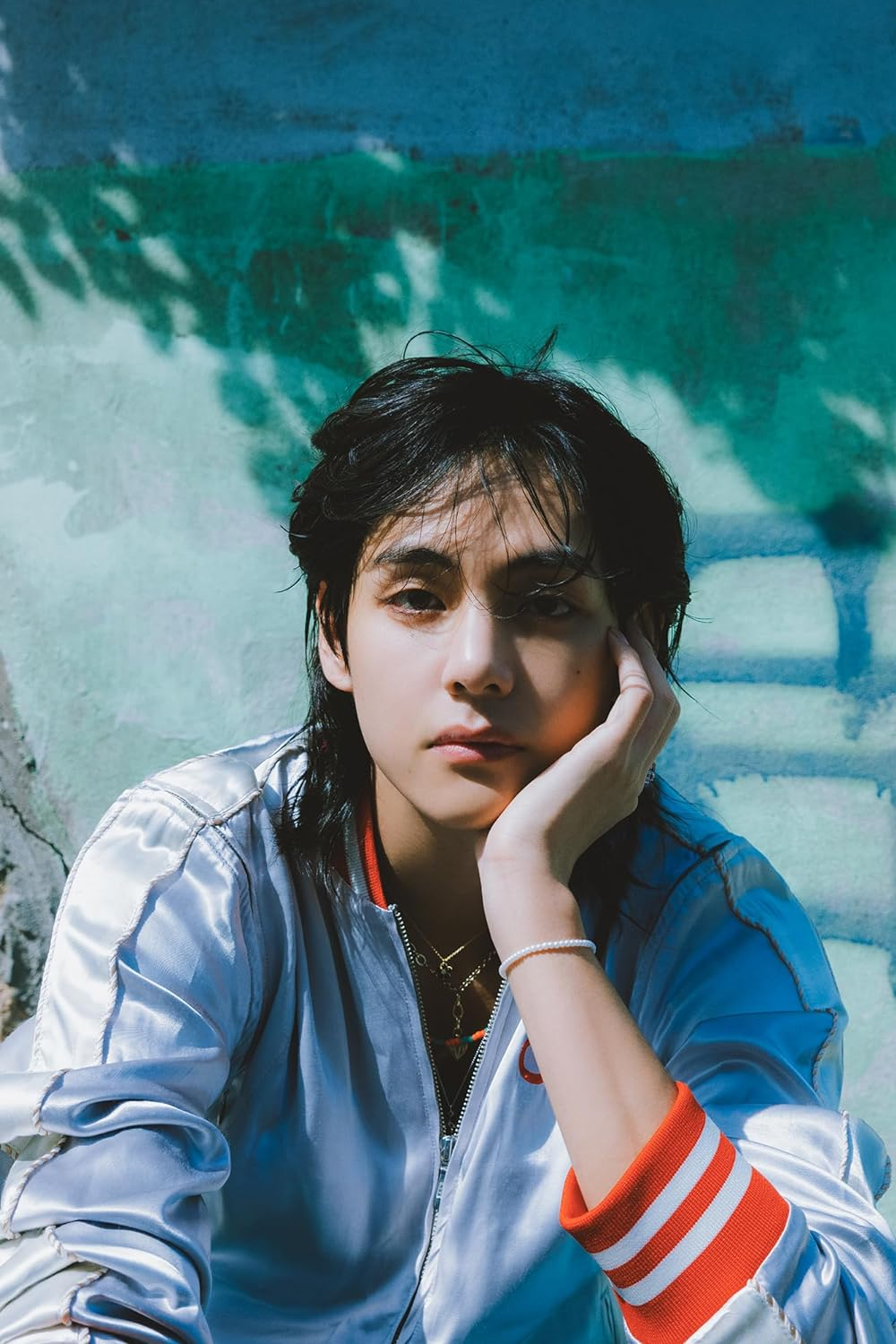 BTS V Layover 1St Solo Album Standard Random Version Outbox+Cd+124P Photobook A+20P Photobook B+12P Lyric Book+2P Postcard+5P Photocard+100P Checklist+2P Letter+Tracking Sealed image number 6