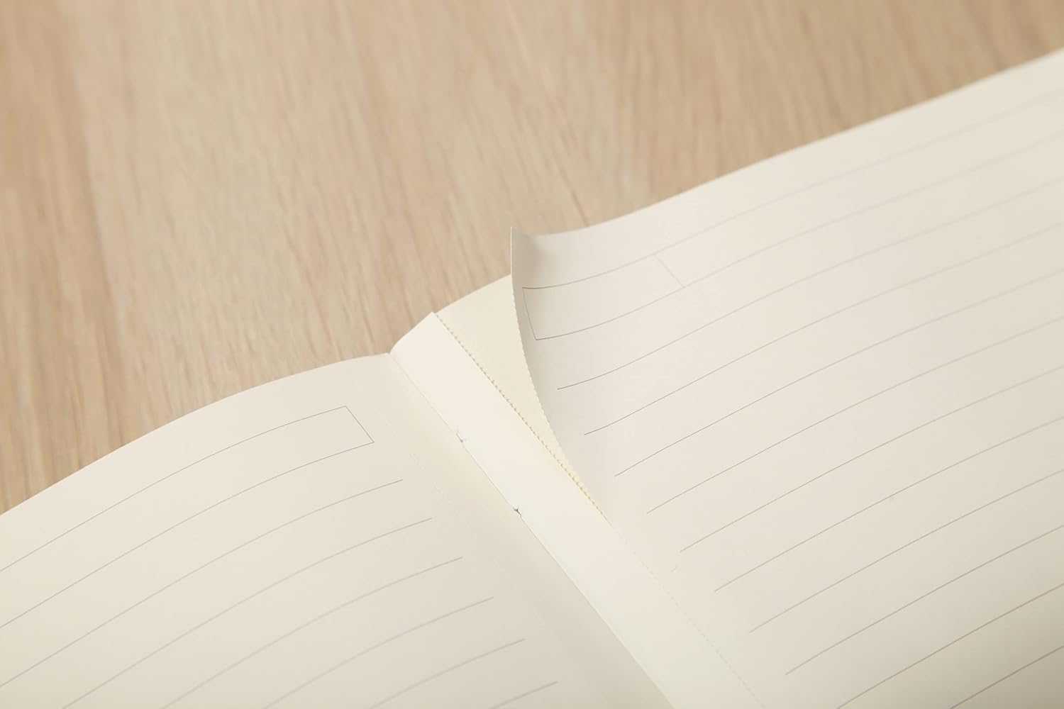 Clairefontaine 794461C - My.Essential Age Bag Notebook, Format B5 (19 X 25 Cm), with Thread Binding, 96 Sheets, Numbered, Lined, Paper Ivory 90 G, Black, Pack of 1 image number 6