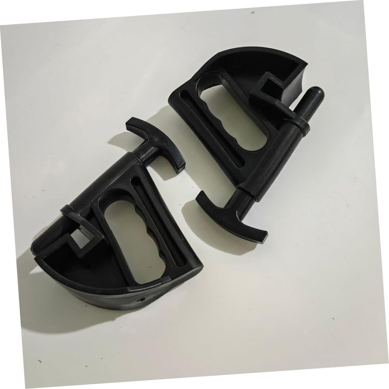 DONFAMDS 2Pcs Heavy Duty Auto Tire Changer Clamp Tool for Car and Truck Tire Removal for Efficient Wheel Disassembly Garage Workshop image number 1