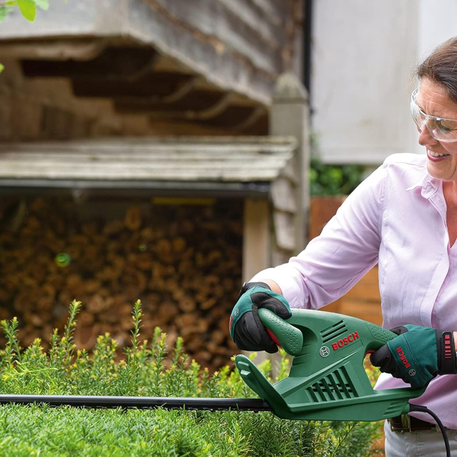 Bosch Home & Garden 450W Corded Electric Garden Hedge Trimmer, 550 Mm Blade (Easyhedgecut 55). Made in Europe image number 5
