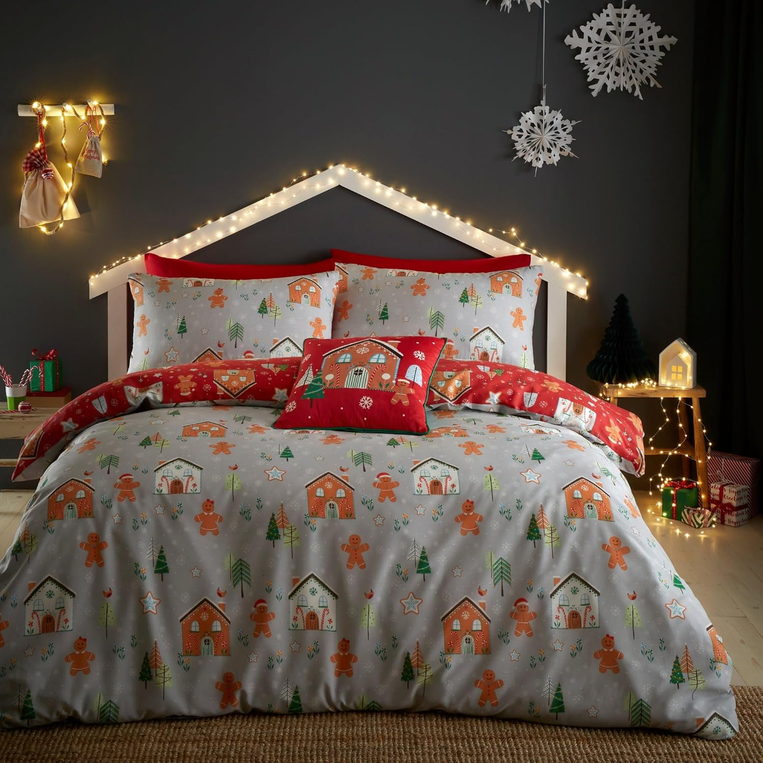Bedlam Gingerbread House Duvet Cover Set &ndash; Single Size (140 X 200Cm) &ndash; Reversible &ndash; 1 Pillowcase &ndash; Christmas Bedding with Gingerbread Man &ndash; Festive Holiday Decorations image number 2
