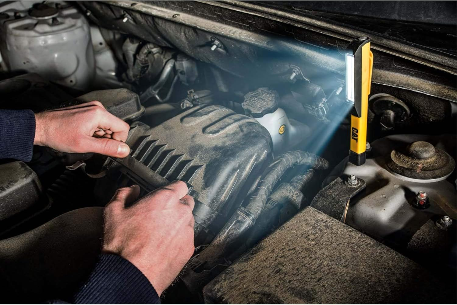 Cat CT1000 Pocket COB Light &ndash; Brilliantly Bright 175 Lumen COB LED Flood Beam Pocket Work Light, Black/Yellow