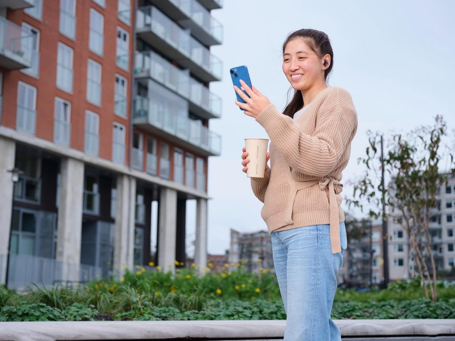 Trust Yavi In-Ear Bluetooth Headphones with 2 ENC Noise Cancelling Microphones, 23H Playtime, 85% Recycled Plastic, Earbuds Earphones Wireless Bluetooth Iphone Android Ios - Black - White image number 5