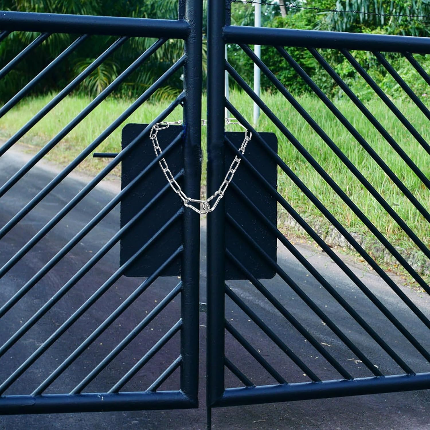 Gate Chain Lock for Outdoor Fence, 20 Inch Stainless Steel Gate Link Chain Latch with Double-Ended Carabiners for Pet Cages, Horse Goat Cow Corral Supplies (4Mm Thick) image number 3