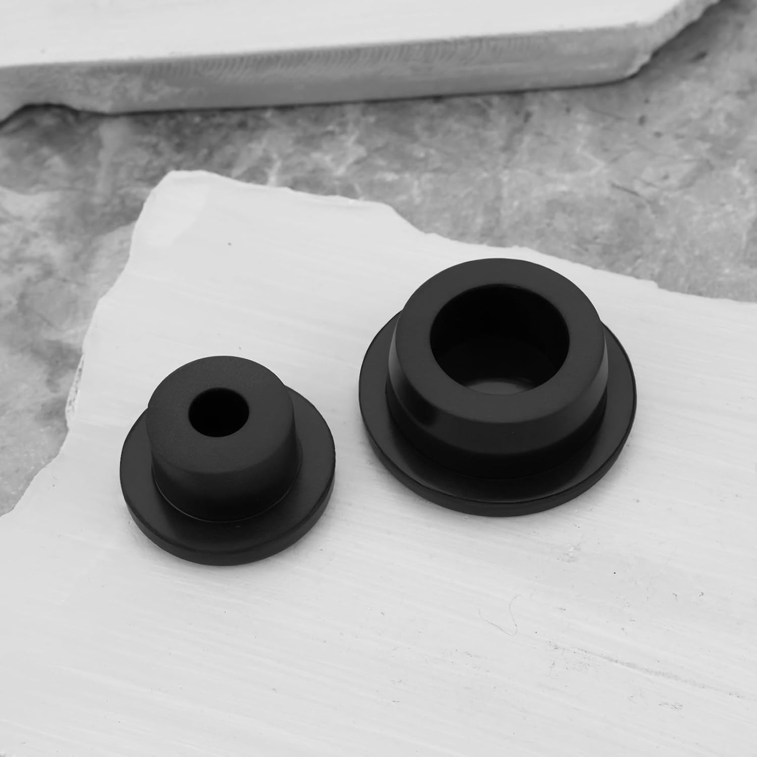 Emsea 6Pcs Replacement Wrangler Tailgate Plugs Compatible with Jeep Wrangler JK Spare Tire Delete Hole Filling Tailgate Rubber Plug image number 6