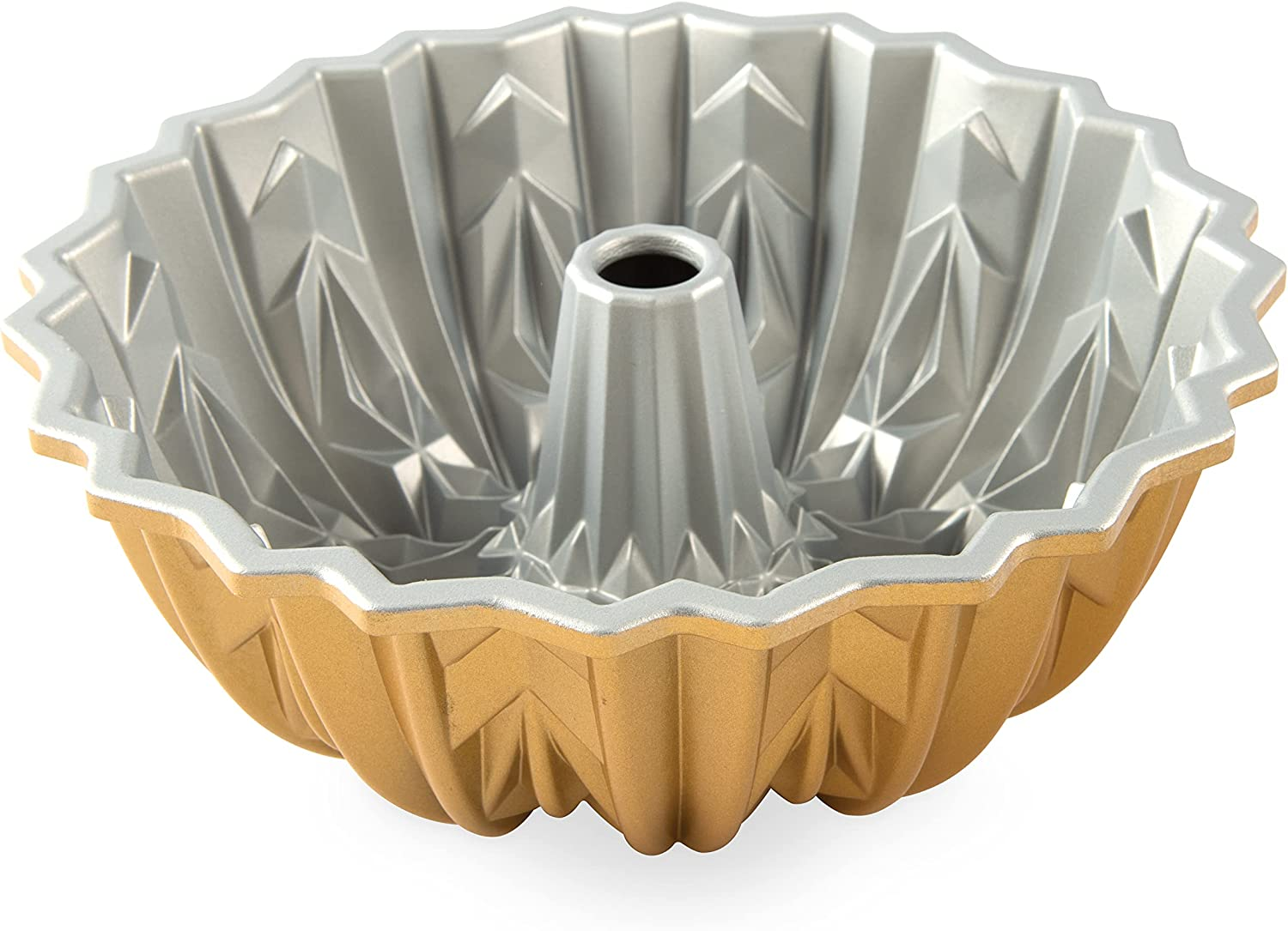 Nordic Ware USA Cut Crystal Cast Aluminium Bundt Pan, Gold, 25.5 X 25.5 X 9.5 Cm image number 2