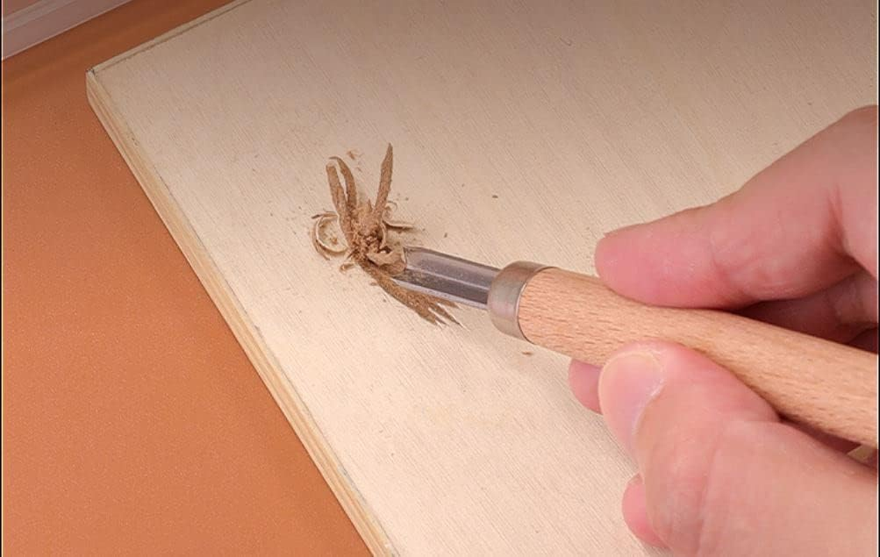 Mont Marte Wood Carving Tool 12-Piece Set image number 1