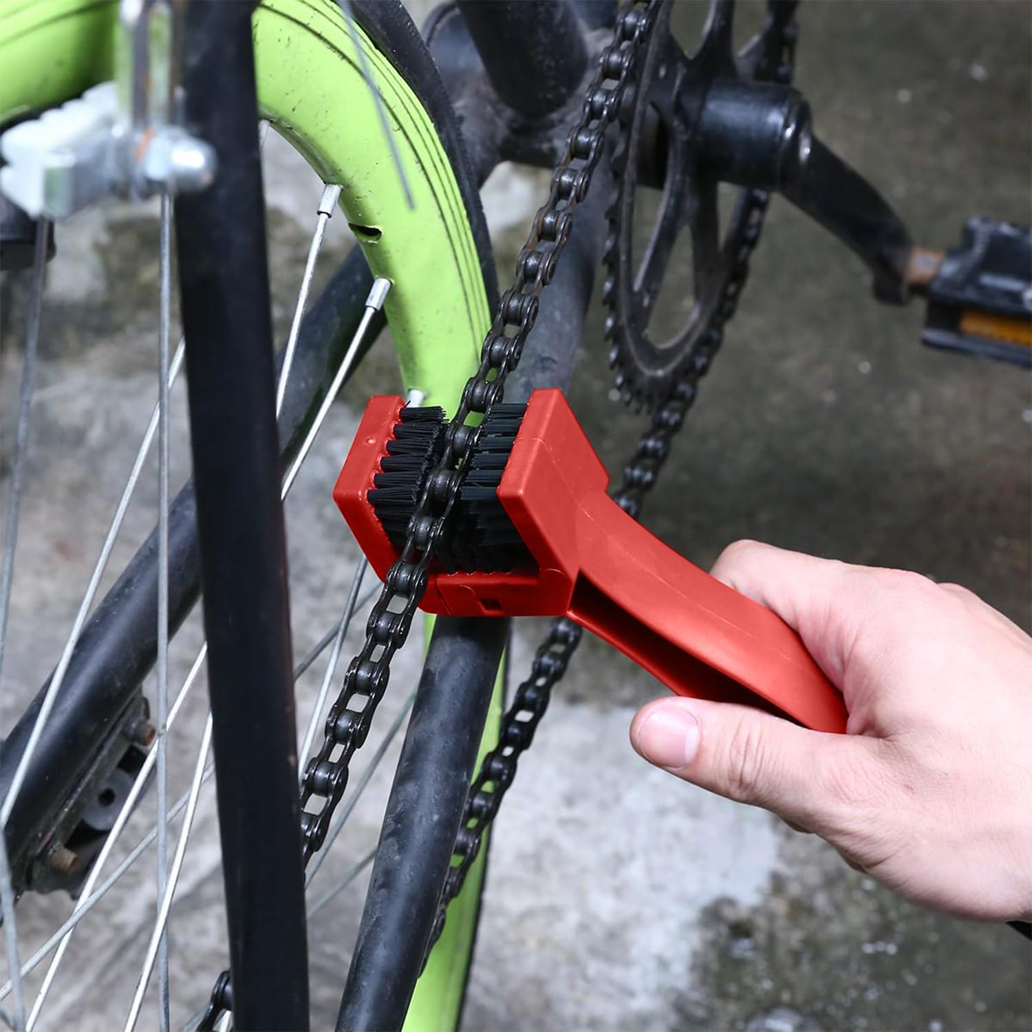 2 Pcs Chain Cleaning Brush, Funcyboo Bike Motorcycle Chain Washer Bike Chains Scrubbing Brush for Mountain Bikes Motorcycle Chains (Red and Blue) image number 3