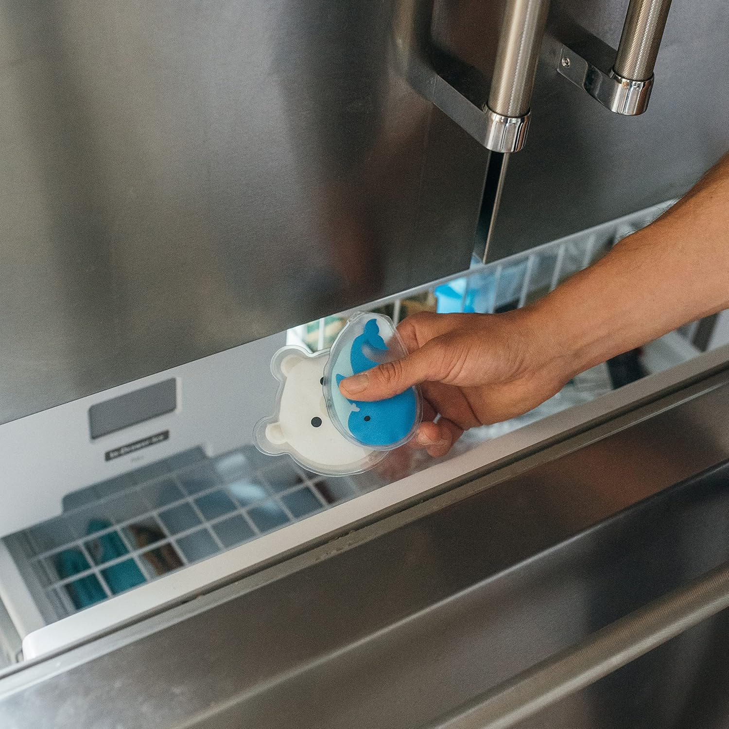 Dr. Brown'S Cold Comfort Compress Baby Ice Pack, Freezable Reusable First Aid Pain Relief for Kids, Polar Bear and Whale, BPA Free &ndash; 2-Pack image number 4