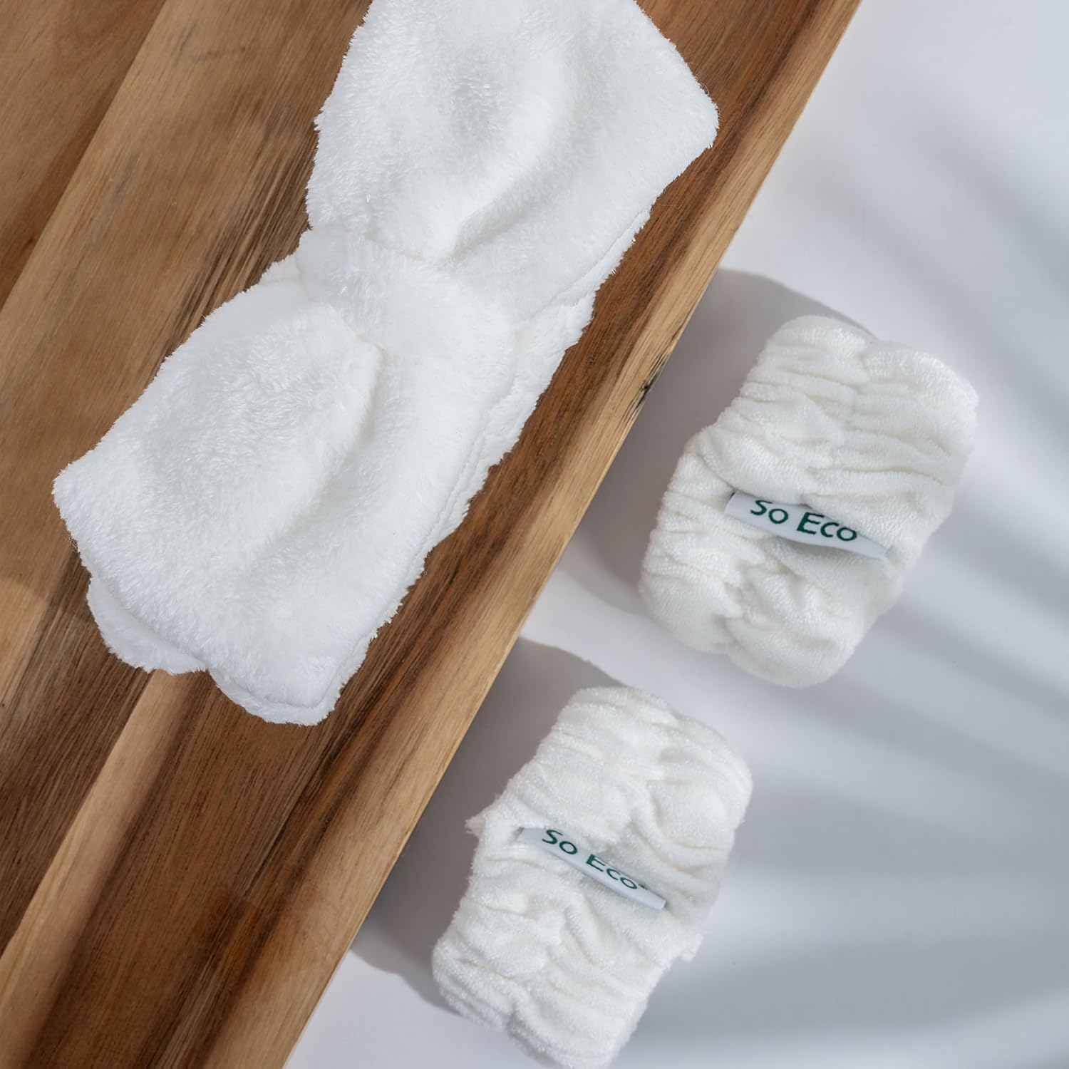 So Eco Makeup Headband & Wrist Wash Band Set image number 2