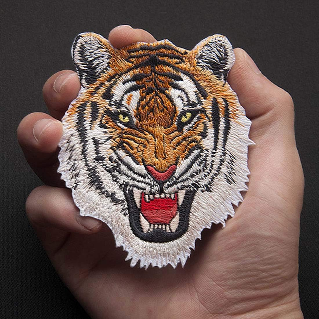 2Pcs DIY Tiger Iron-On Patch Embroidered Appliques Clothes Patches Clothes Sewing Embroidery Process image number 1
