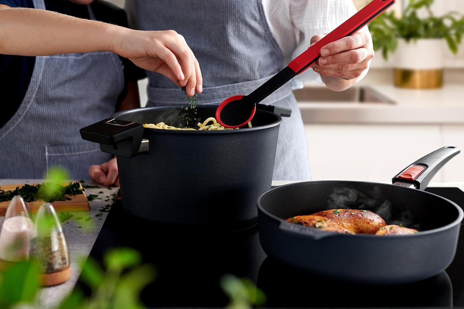 Woll Diamond Lite Fix Handle Induction Stock Pot 24Cm 5L with Lid Gift Boxed