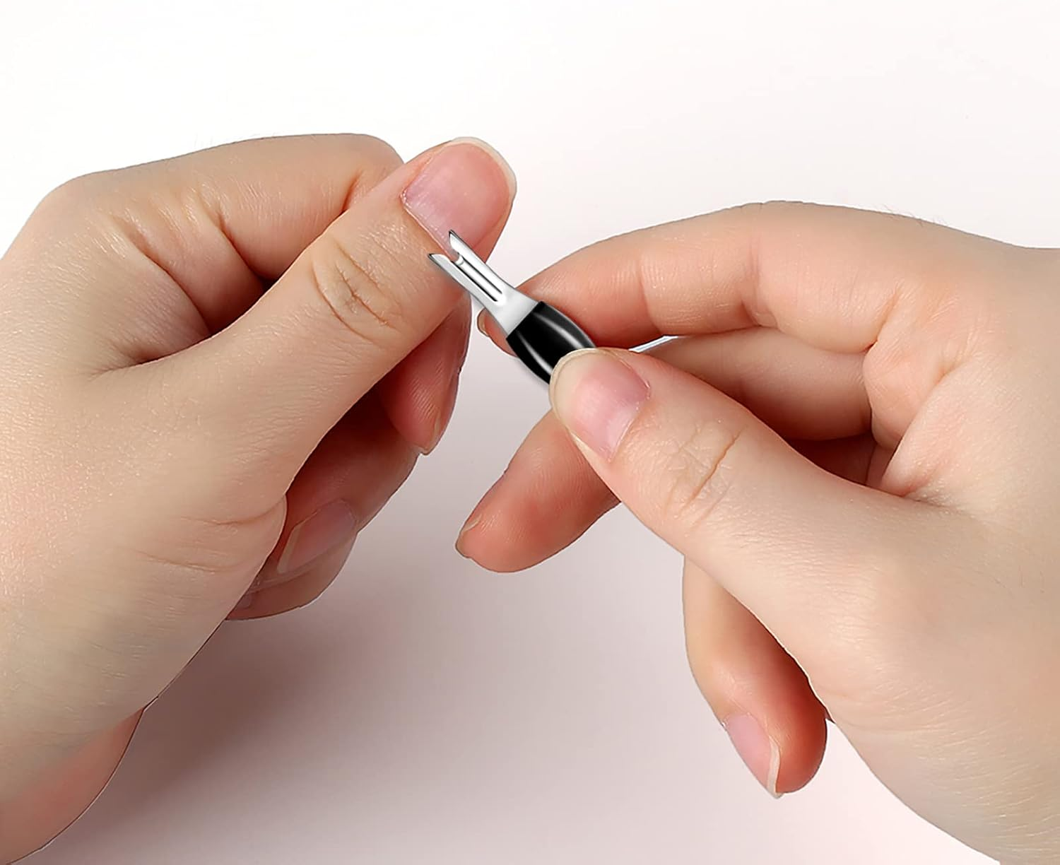 Allstarry 30 Pieces Nail Cuticle Trimmer Remover Rubber Nail Cleaner Double Head Dead Skin Cuticle Knife Removal Fork Plastic Handle Cuticle Pusher Nail Art Tools for Girls Women and Men - Black - Blue image number 5