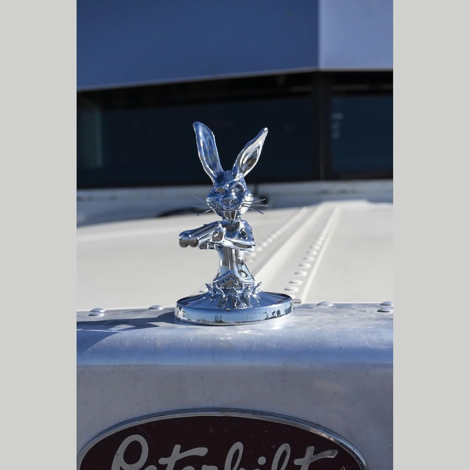 1PCS Rabbit Gunslinger Hood Ornament, Metal Car Truck Hood Ornament Sculpture Vintage 3D Rabbit Decorative Emblem for Cars Trucks Chrome Handmade Cast Statue Decor with Mounting Screw Set image number 6