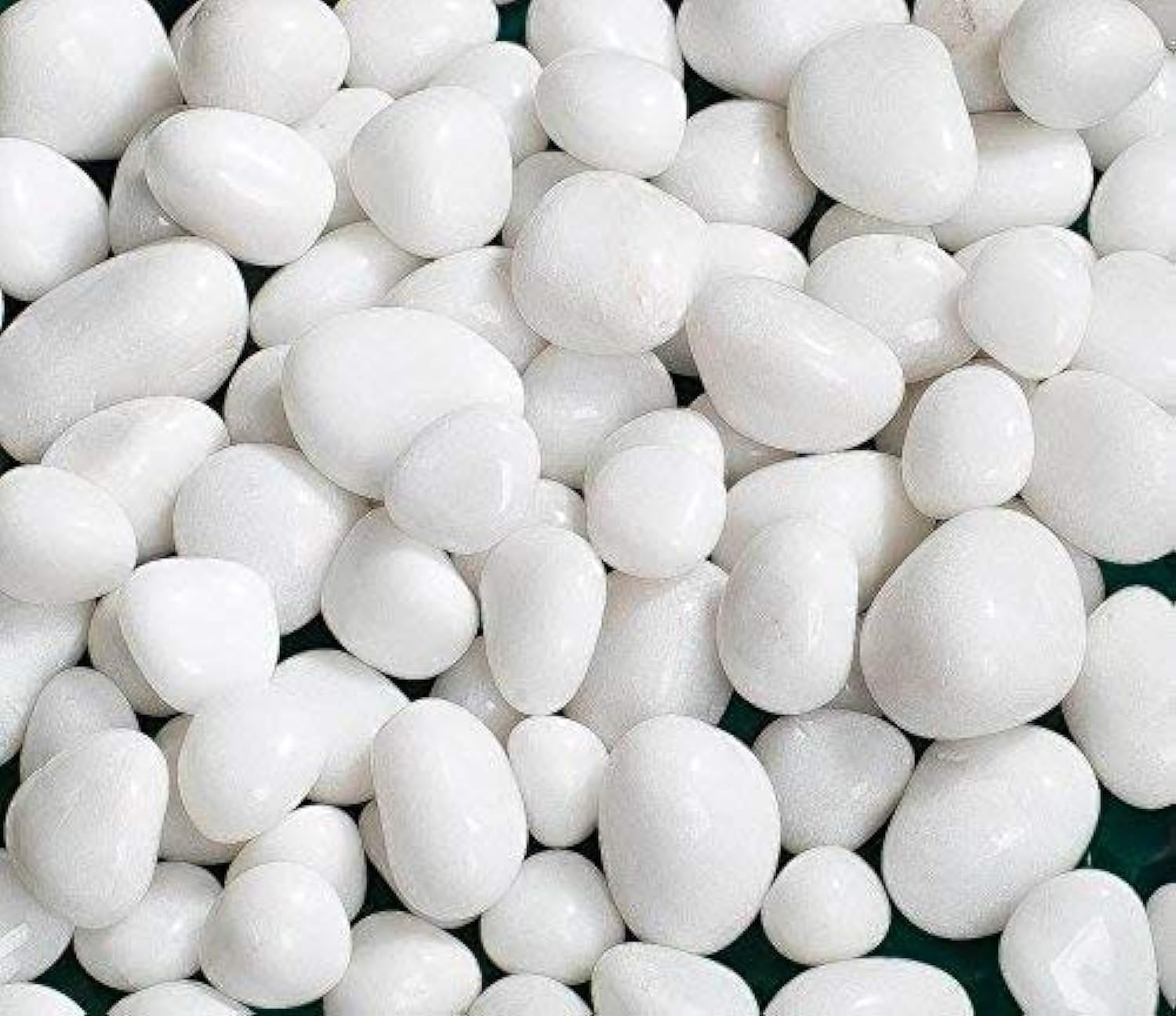 Royal Sapphire Decorative Stone Pebbles Decorative River Rock Stones - Natural White Color Stones Use in Glassware, like Vases, Aquariums and Terrariums to Enhance the Appearance 4.5 Lbs image number 2