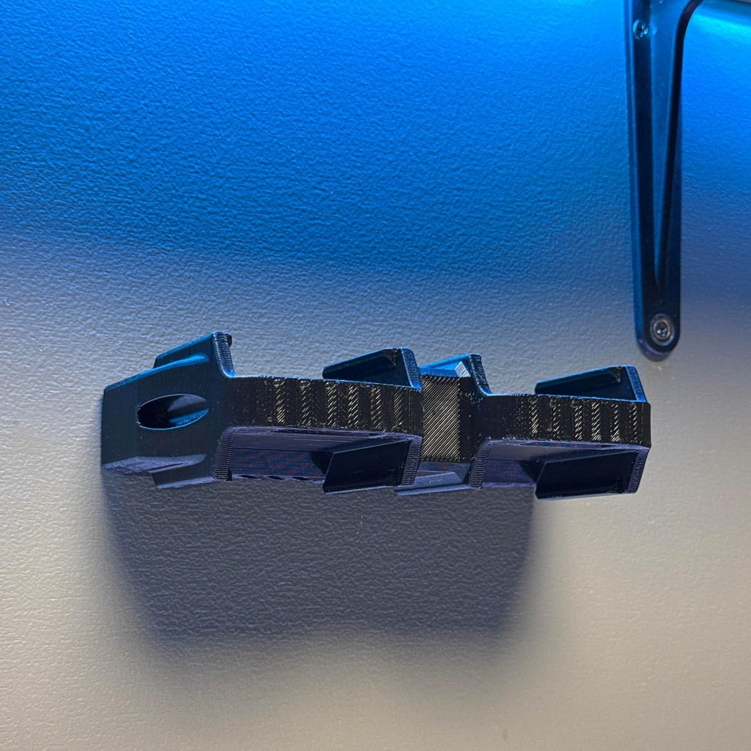 Quad Battery Holder Compatible with Makita 18V Batteries &ndash; Ultimate Storage Solution for 4 Batteries to Keep Your Garage or Workshop Organised - Tradies image number 2