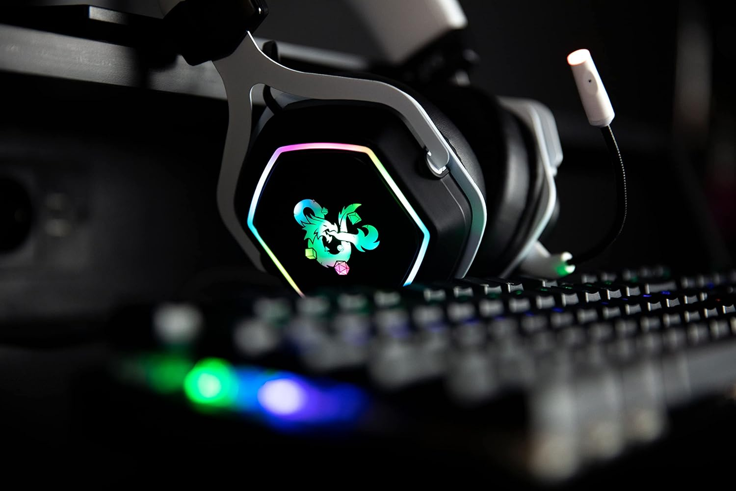 Konix Dungeons & Dragons Gaming-Headset Rainbow F&uuml;r PC - 50 Mm Lautsprecher - Mikrofon - 2 M Usb-Kabel - Hintergrundbeleuchtung - Wei&szlig; Und Schwarz image number 4